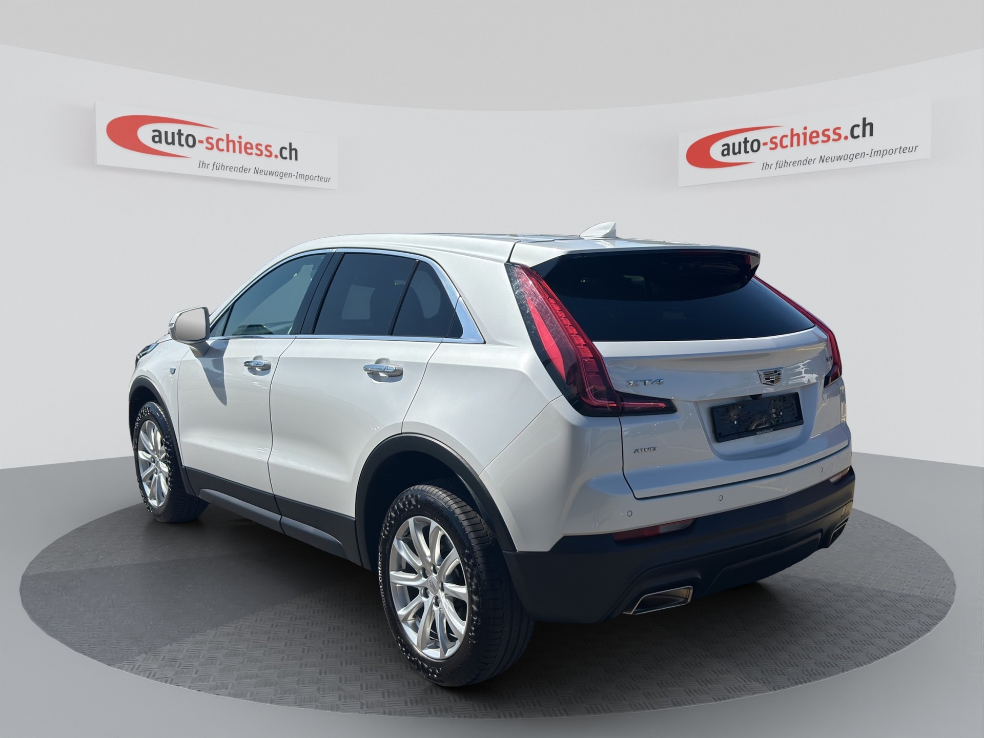 CADILLAC XT4 350T 2.0 Luxury AWD Automat-image-3