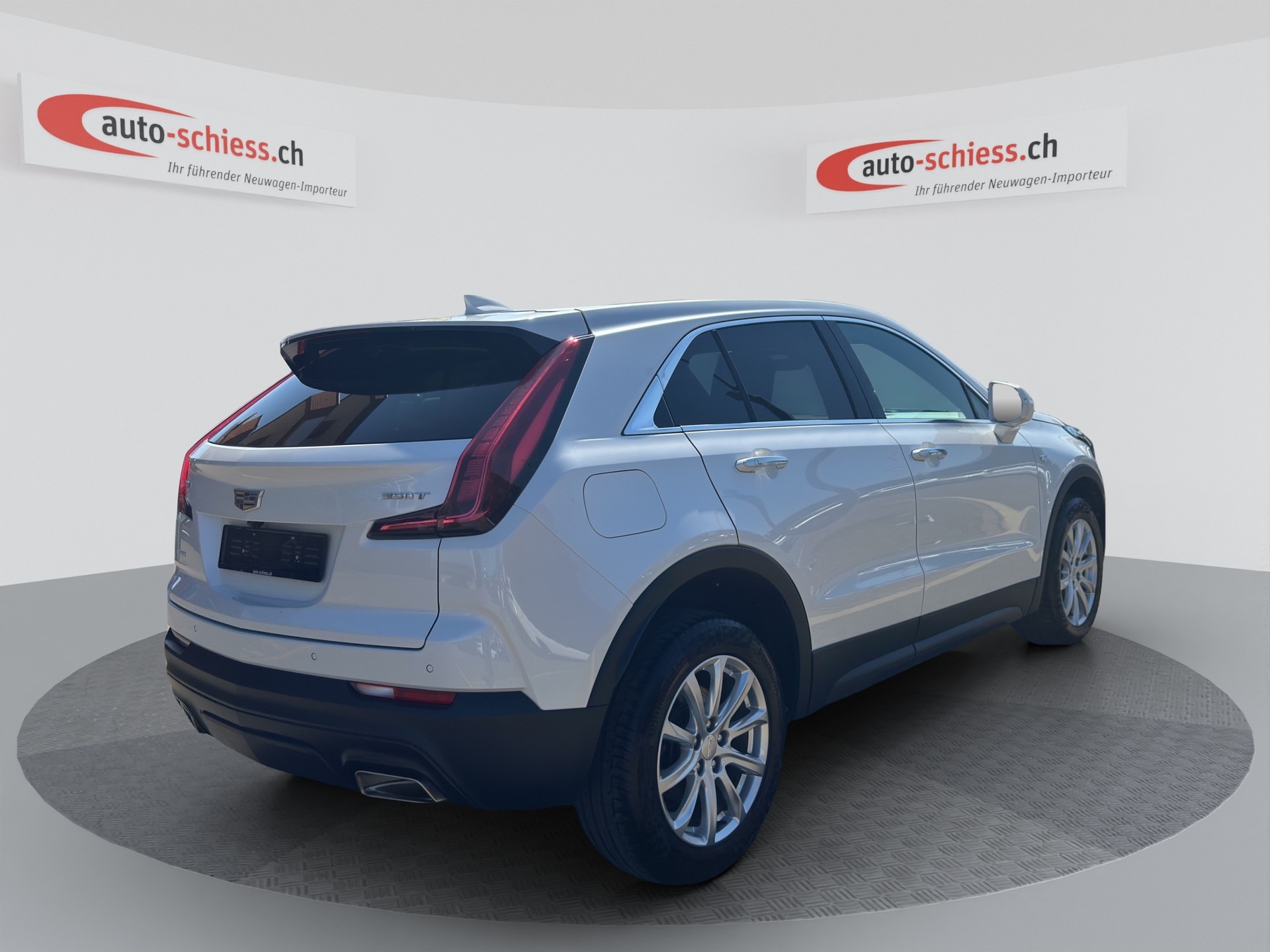 CADILLAC XT4 350T 2.0 Luxury AWD Automat-image-4