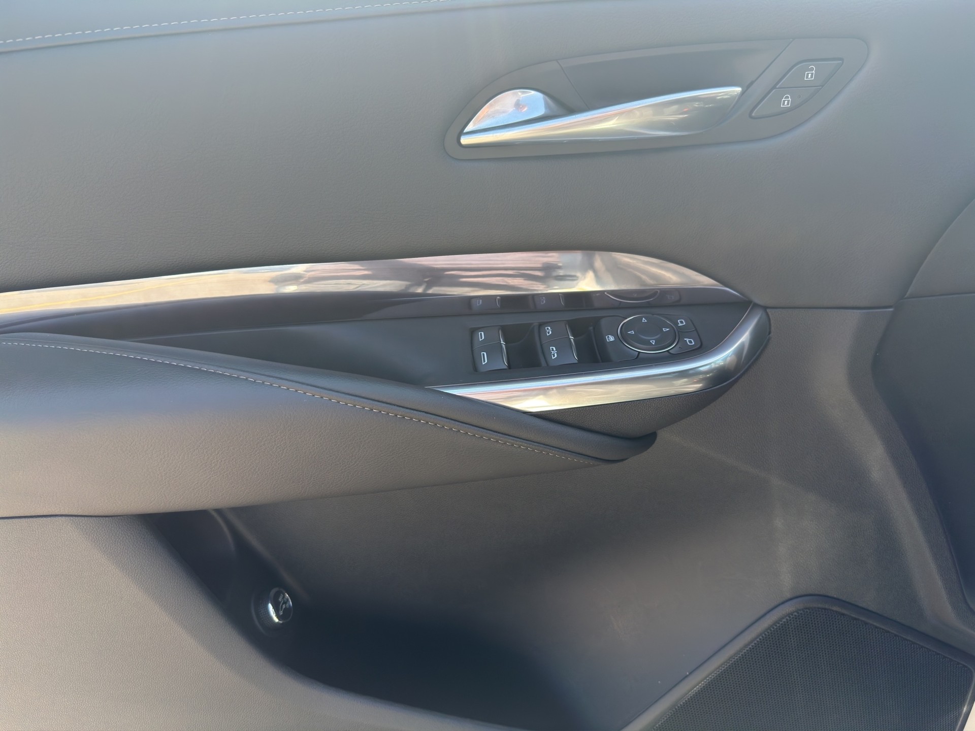 CADILLAC XT4 350T 2.0 Luxury AWD Automat-image-8