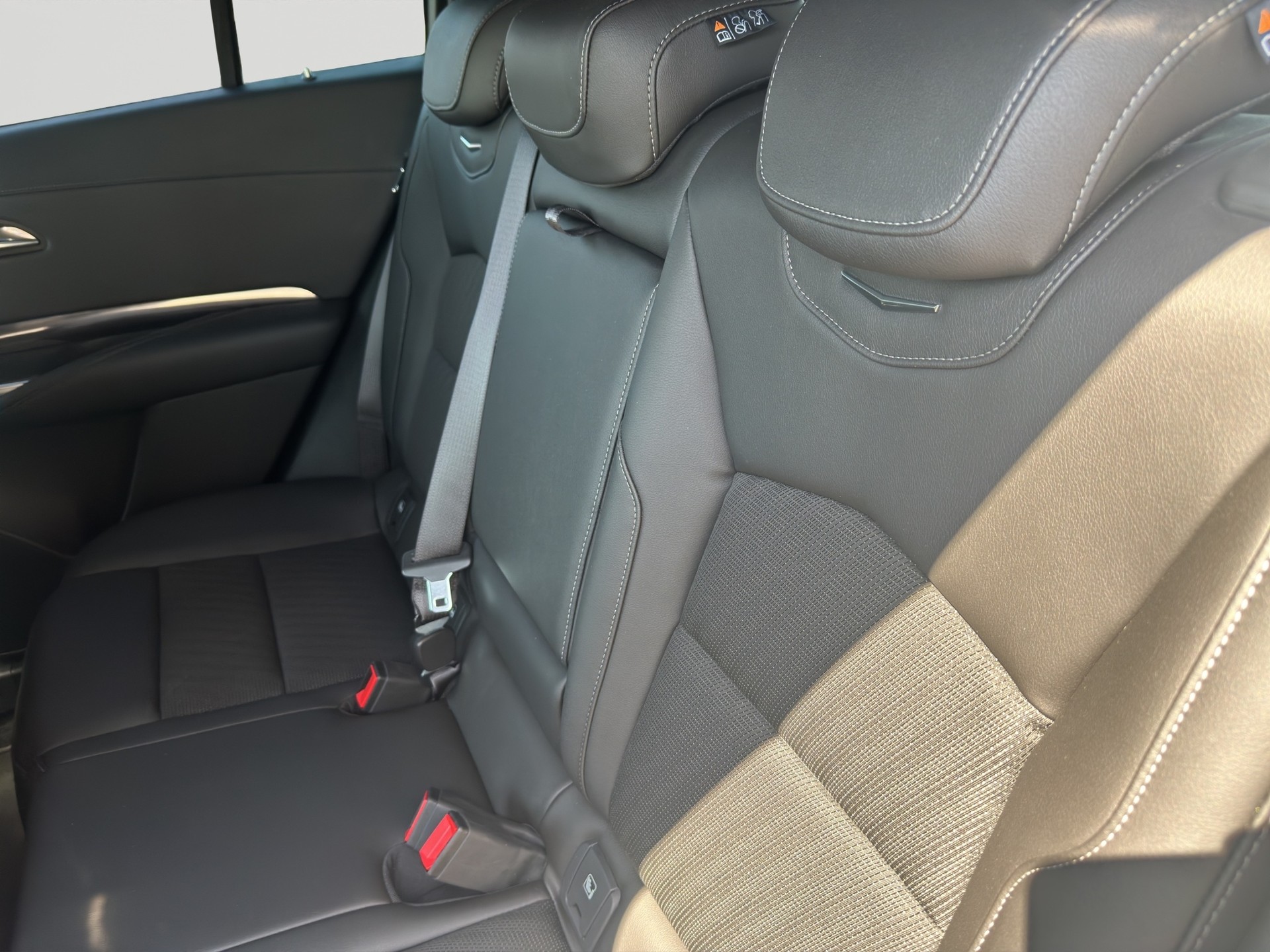 CADILLAC XT4 350T 2.0 Luxury AWD Automat-image-7