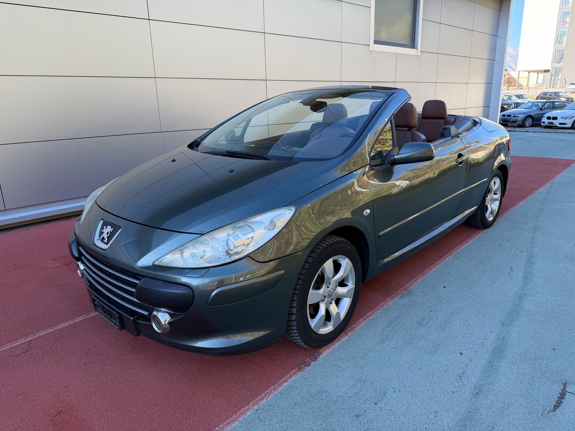 PEUGEOT 307 CC 2.0 16V Platinum Edition-image-0