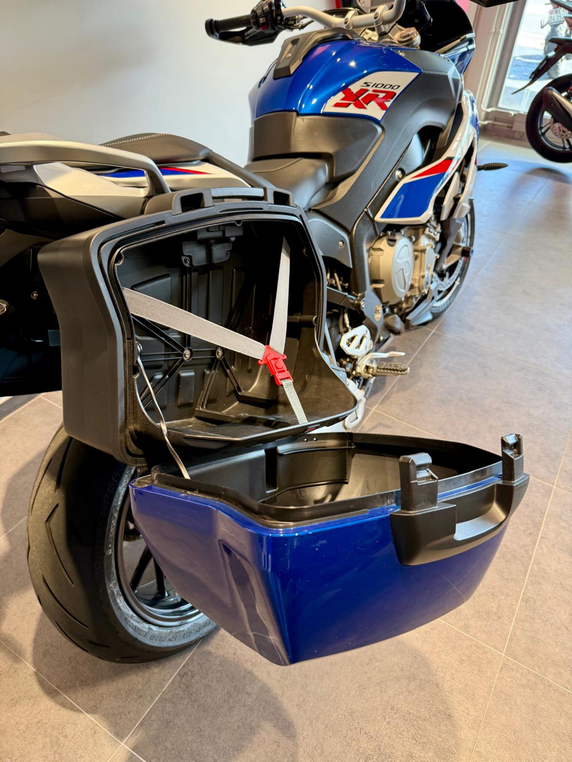 BMW S 1000 XR HP-showroom-element-3