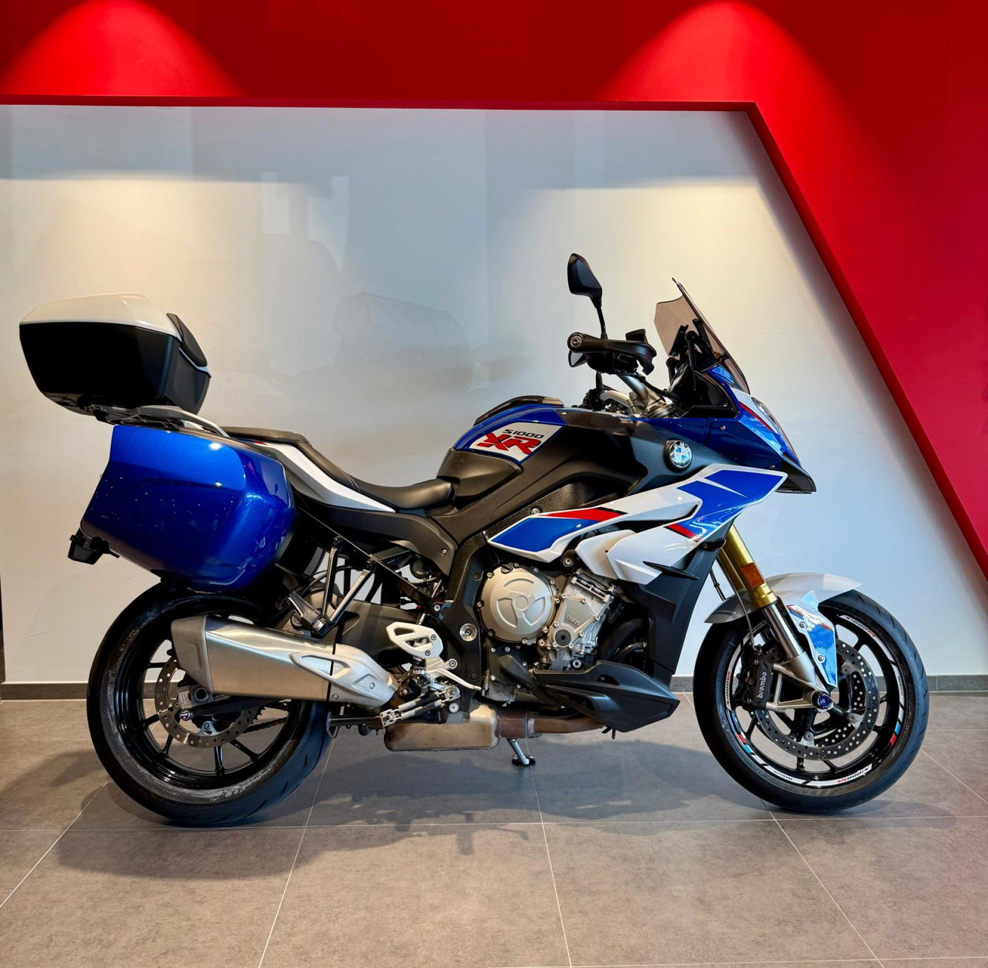 BMW S 1000 XR HP-showroom-element-1