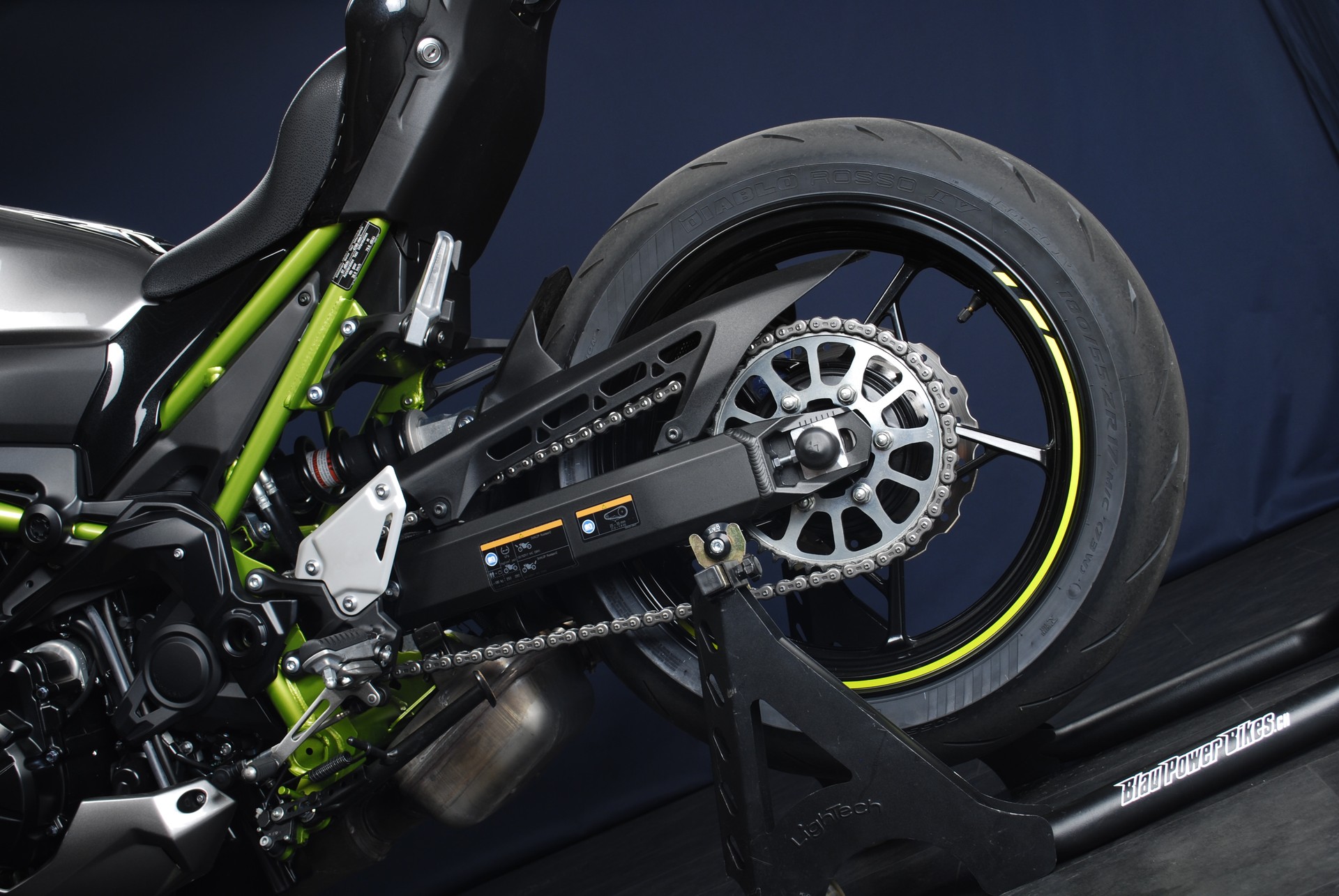 KAWASAKI Z 900 Performance MY20-image-12