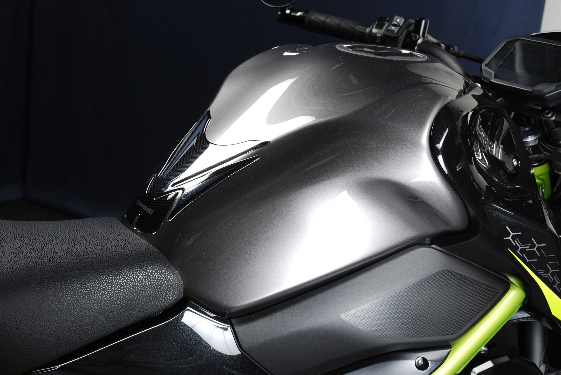 KAWASAKI Z 900 Performance MY20-showroom-element-2