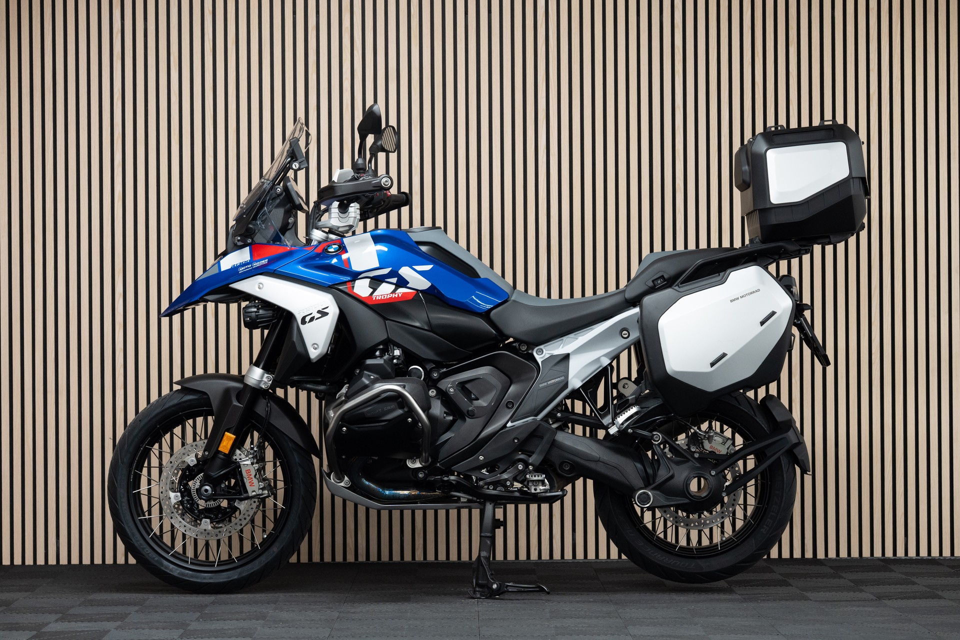 BMW R 1300 GS mit SC Project Endschalldämpfer-showroom-element-1