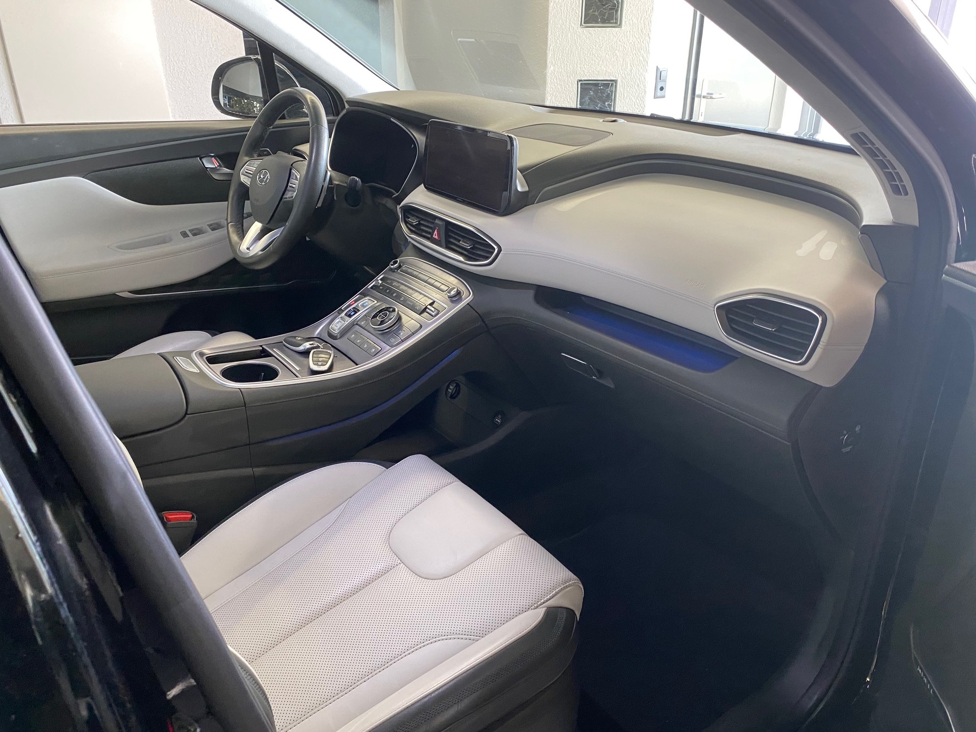 HYUNDAI Santa Fe 2.2 CRDI Vertex 4WD Automatic Gepflegtes CH-Fahrzeug mit AHK abnehmbar Kg.2'500