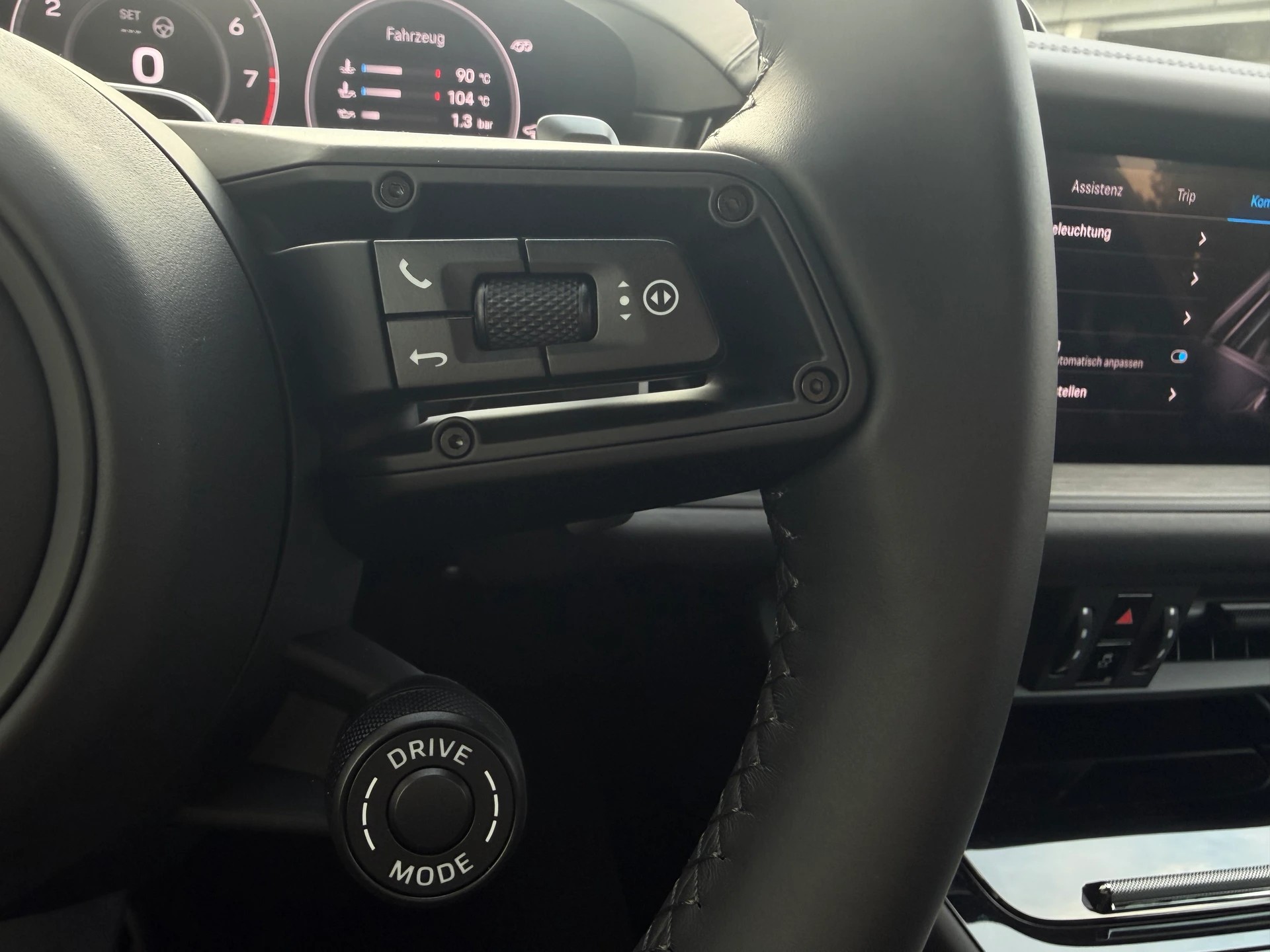 PORSCHE Cayenne Coupé GTS Tiptronic-image-25