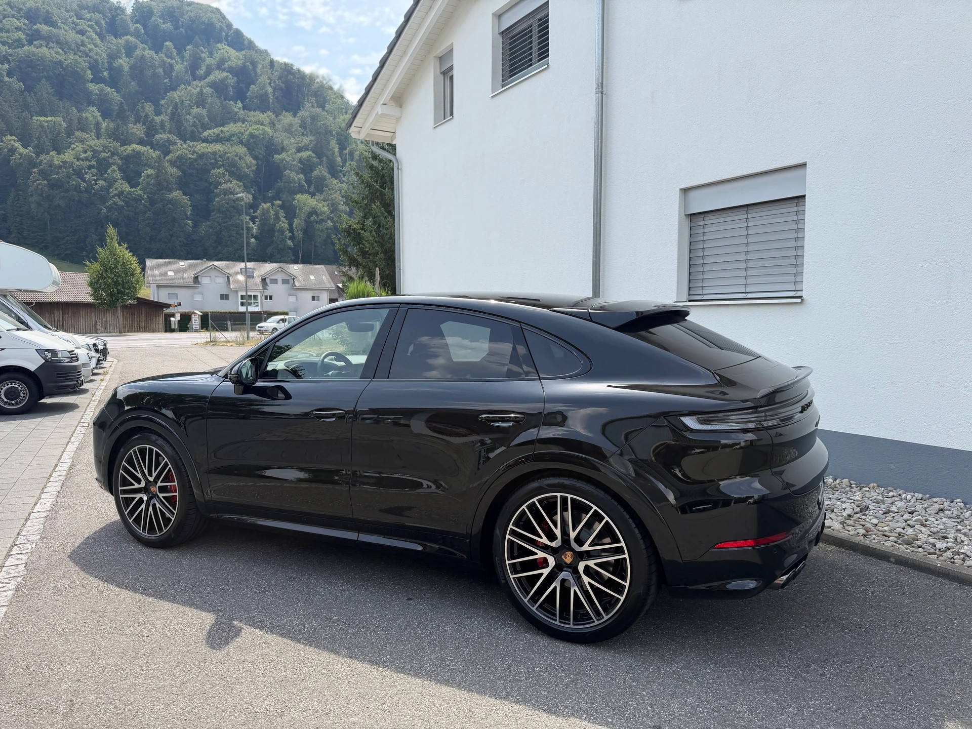 PORSCHE Cayenne Coupé GTS Tiptronic-image-13