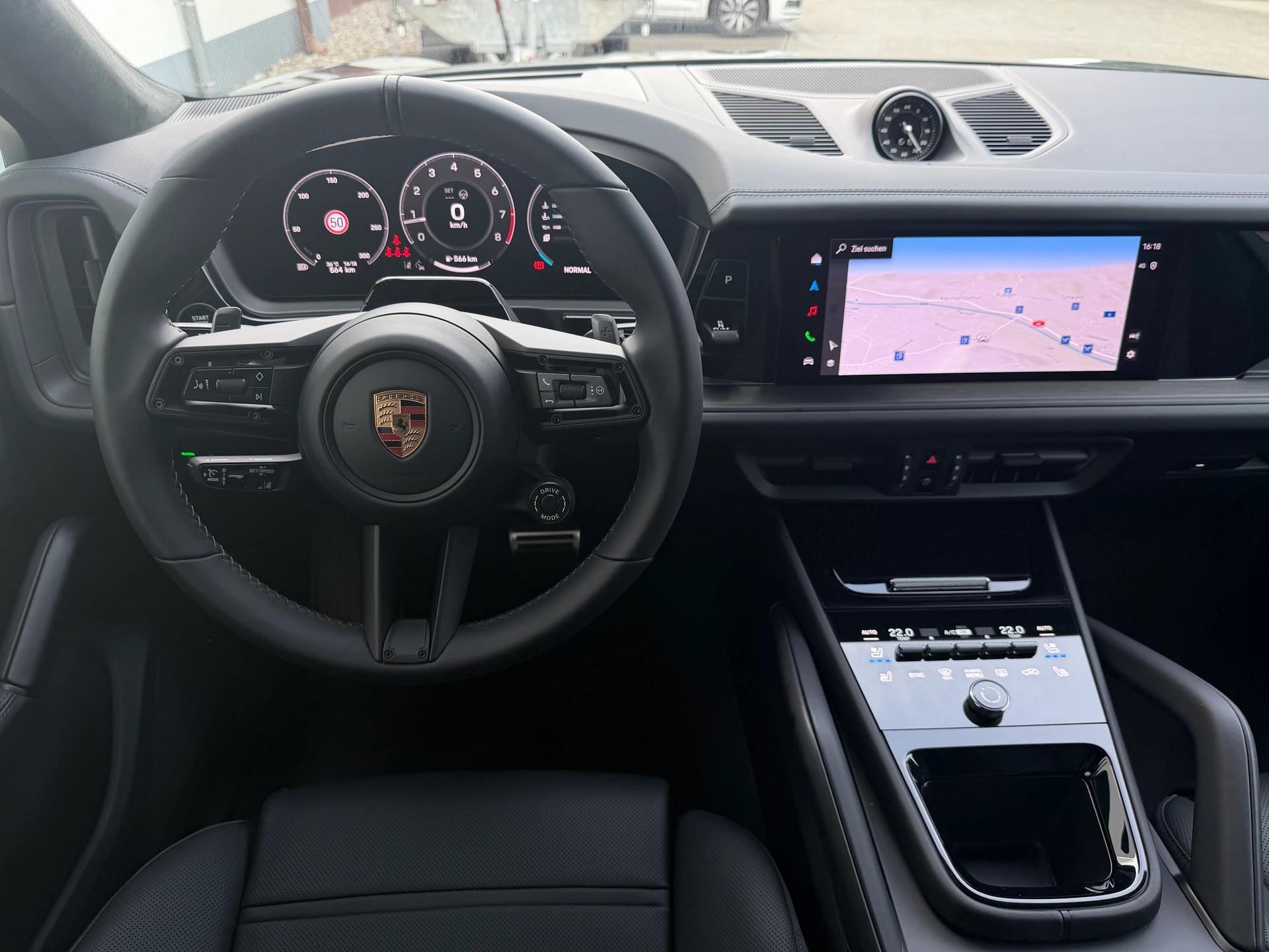 PORSCHE Cayenne Coupé GTS Tiptronic-image-18
