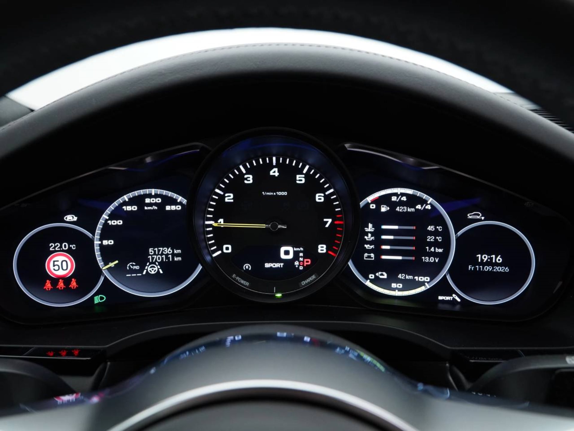 PORSCHE Cayenne E-Hybrid Platinum Edition-image-16