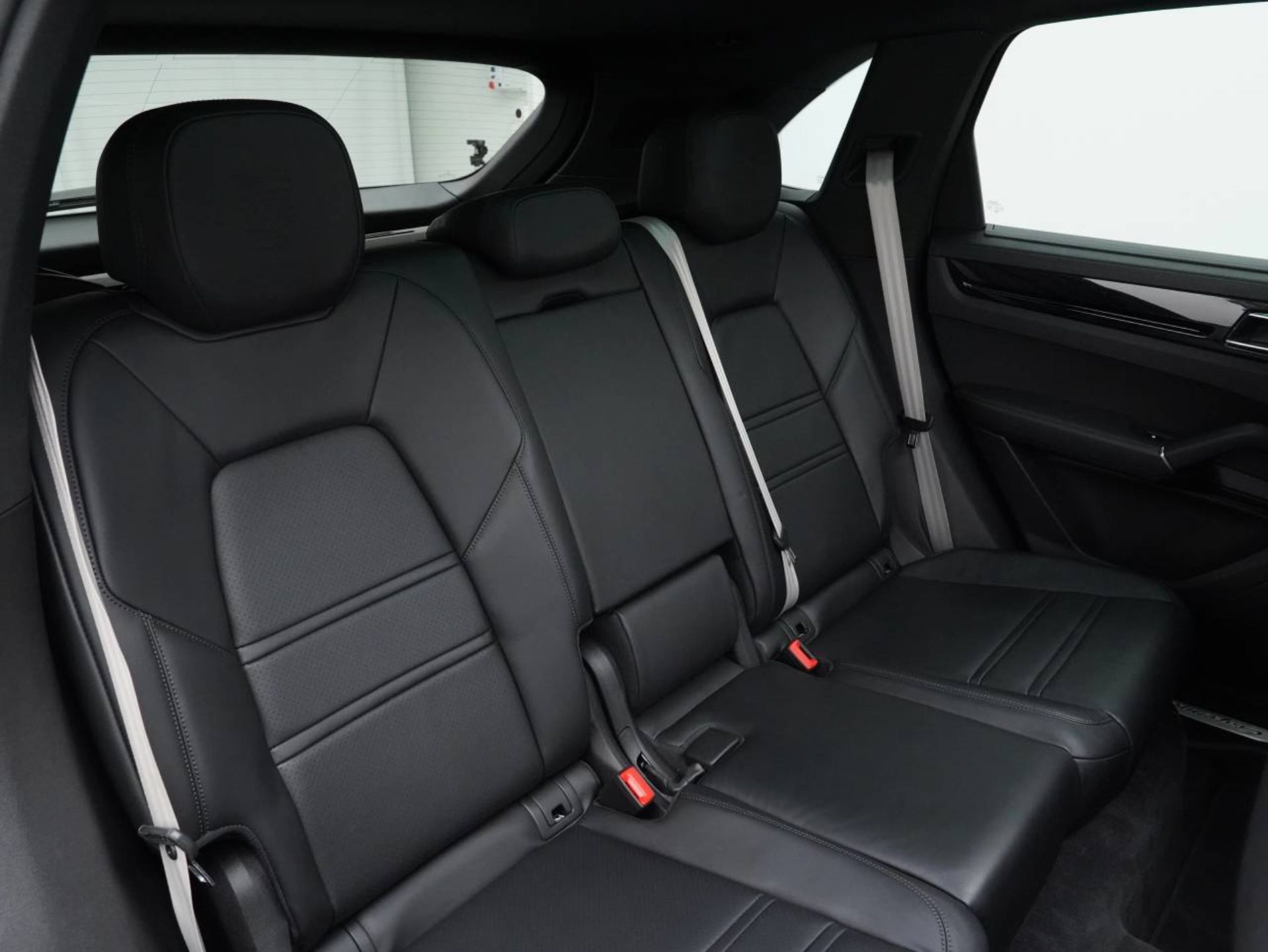 PORSCHE Cayenne E-Hybrid Platinum Edition-image-30