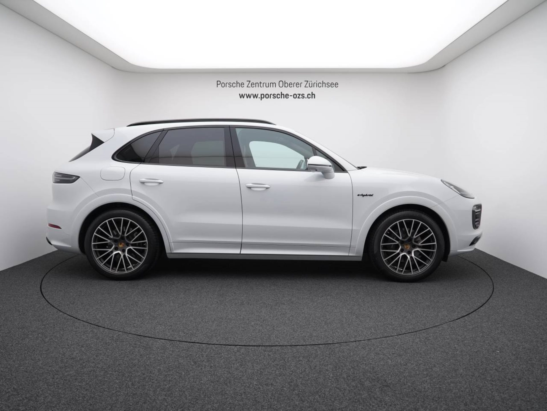 PORSCHE Cayenne E-Hybrid Platinum Edition-image-7