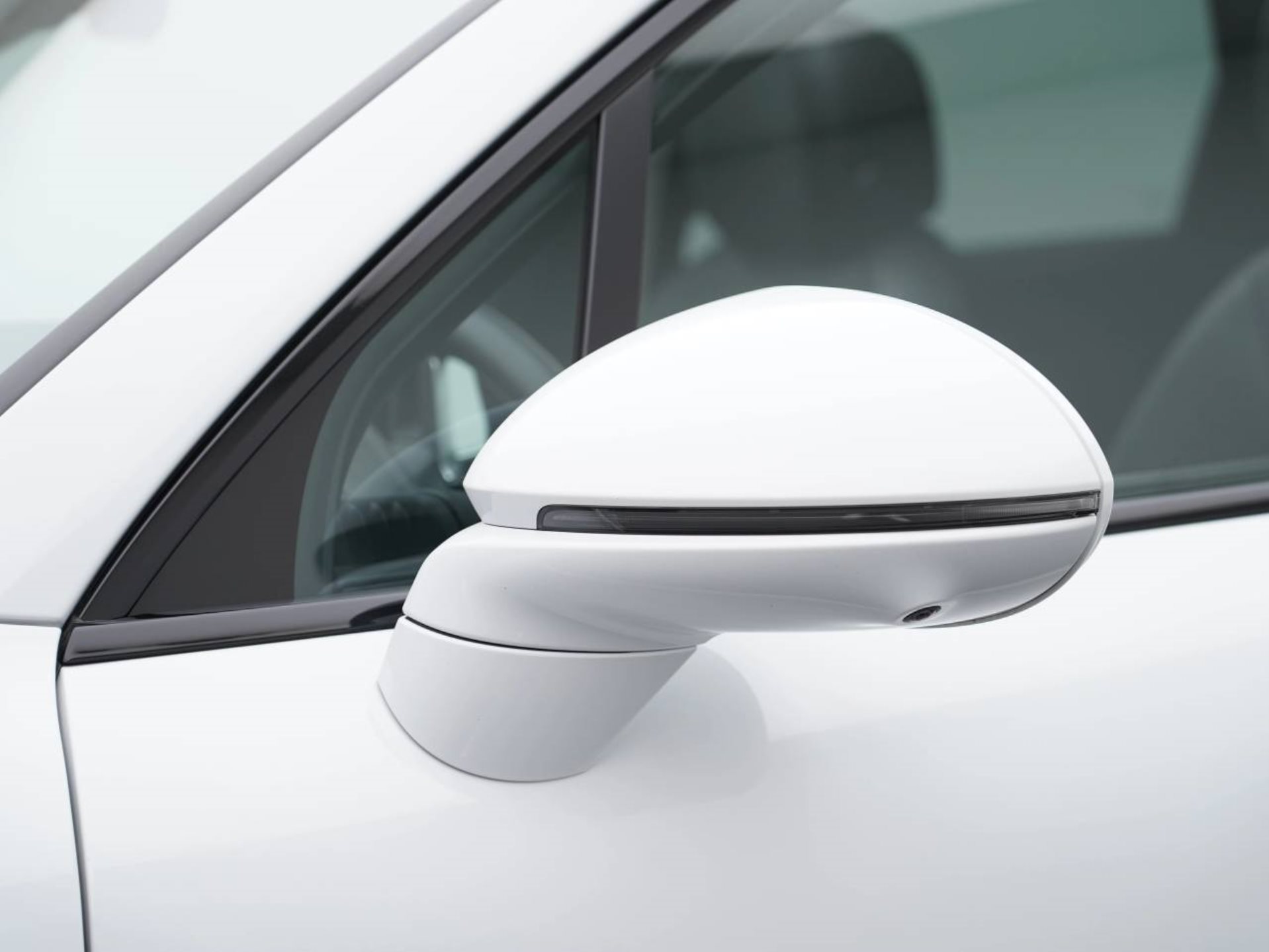 PORSCHE Cayenne E-Hybrid Platinum Edition-image-13