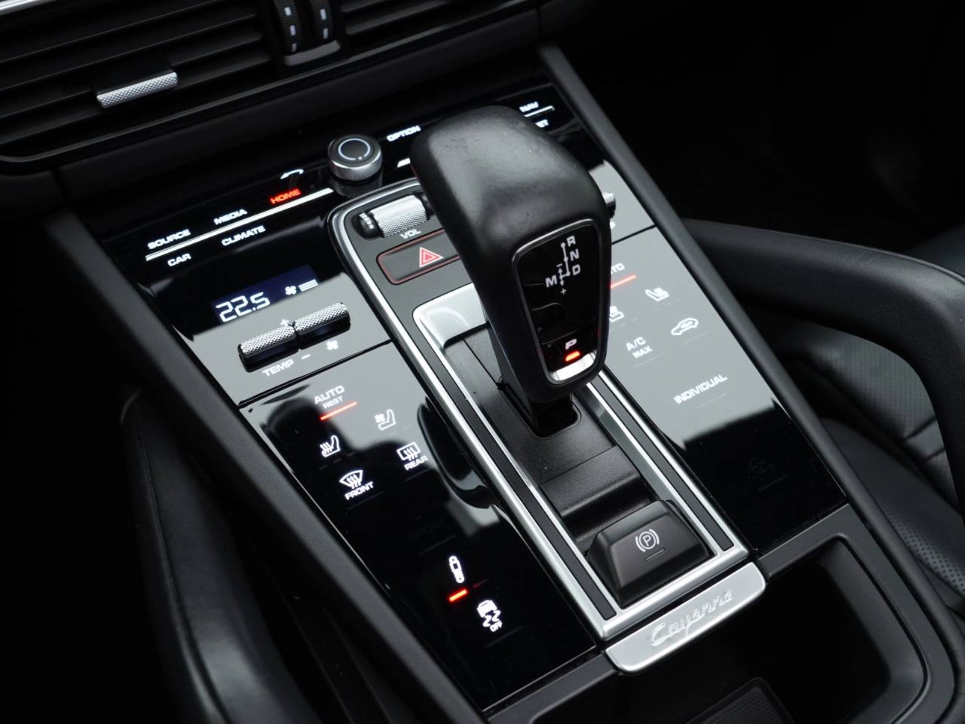 PORSCHE Cayenne E-Hybrid Platinum Edition-image-19