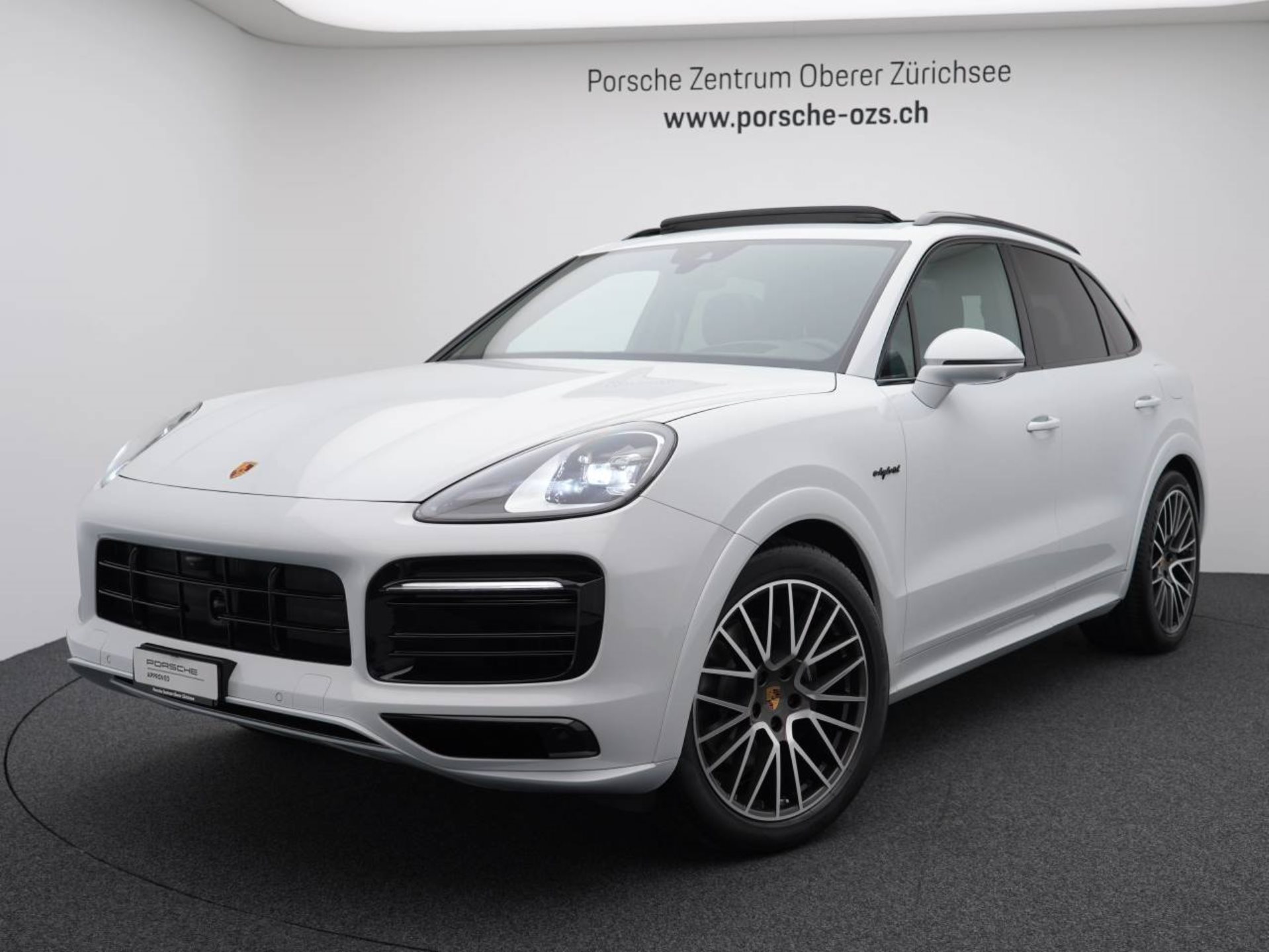 PORSCHE Cayenne E-Hybrid Platinum Edition-image-0