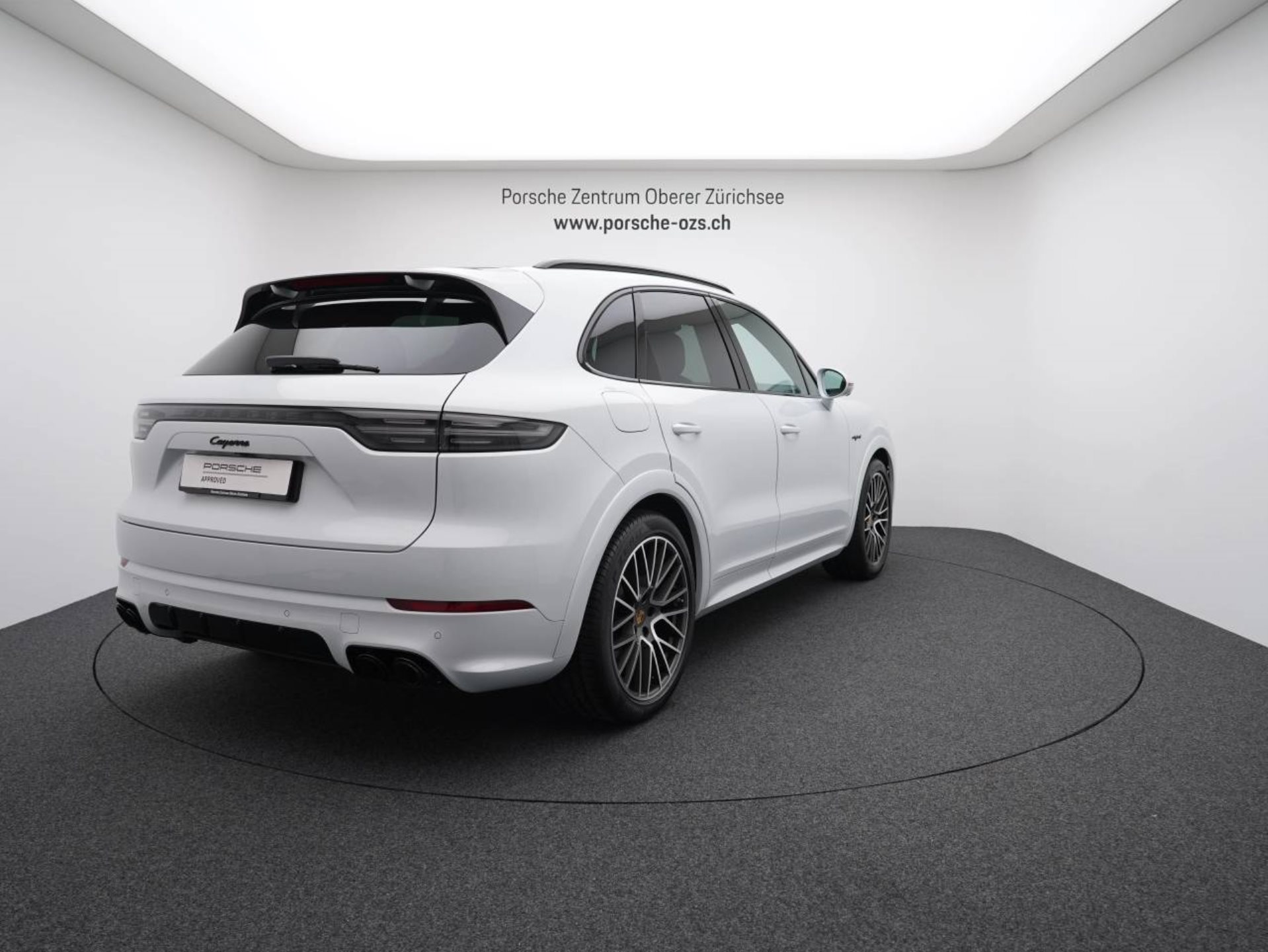 PORSCHE Cayenne E-Hybrid Platinum Edition-image-6