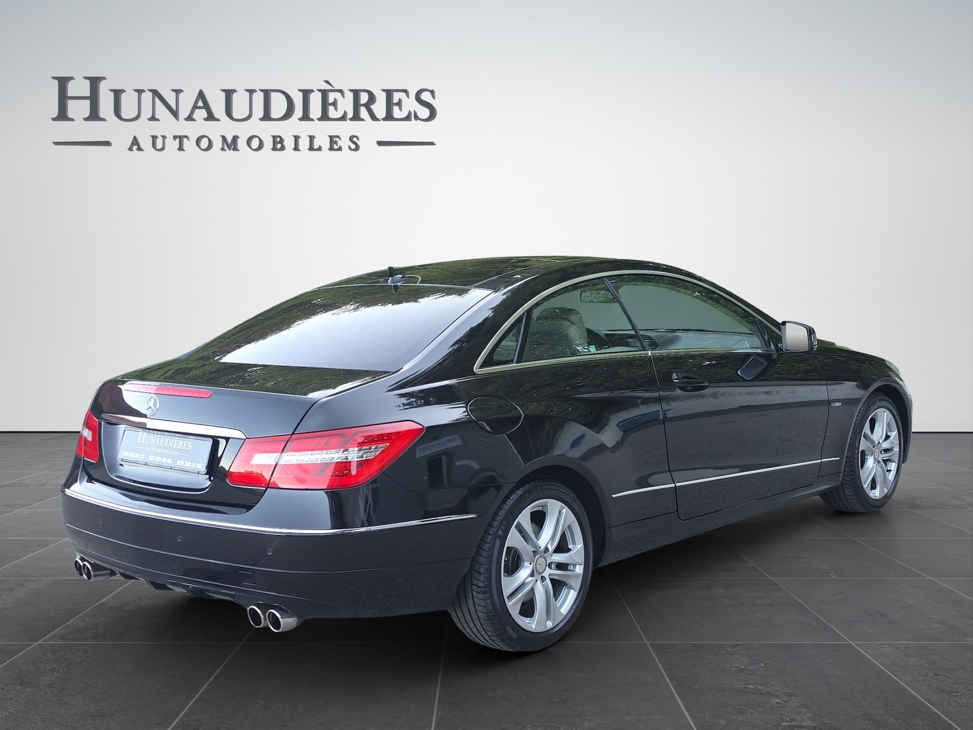 MERCEDES-BENZ E 350 CGI BlueEfficiency 7G-Tronic-image-2