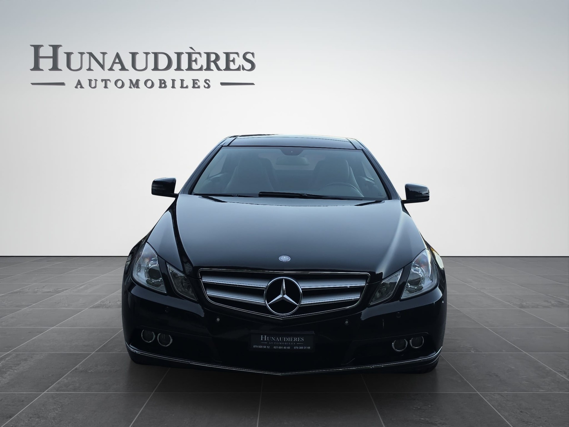 MERCEDES-BENZ E 350 CGI BlueEfficiency 7G-Tronic-image-4
