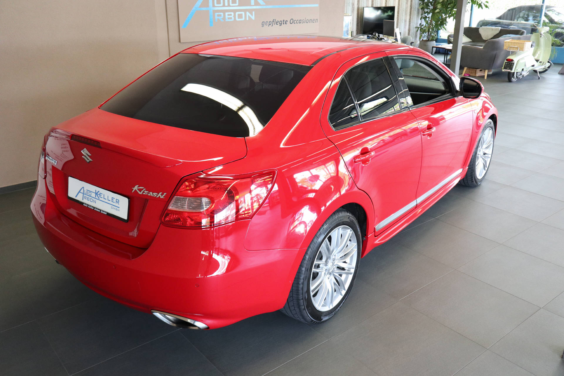 SUZUKI Kizashi 2.4 VVT Sport Indigo CVT 4x4-image-6