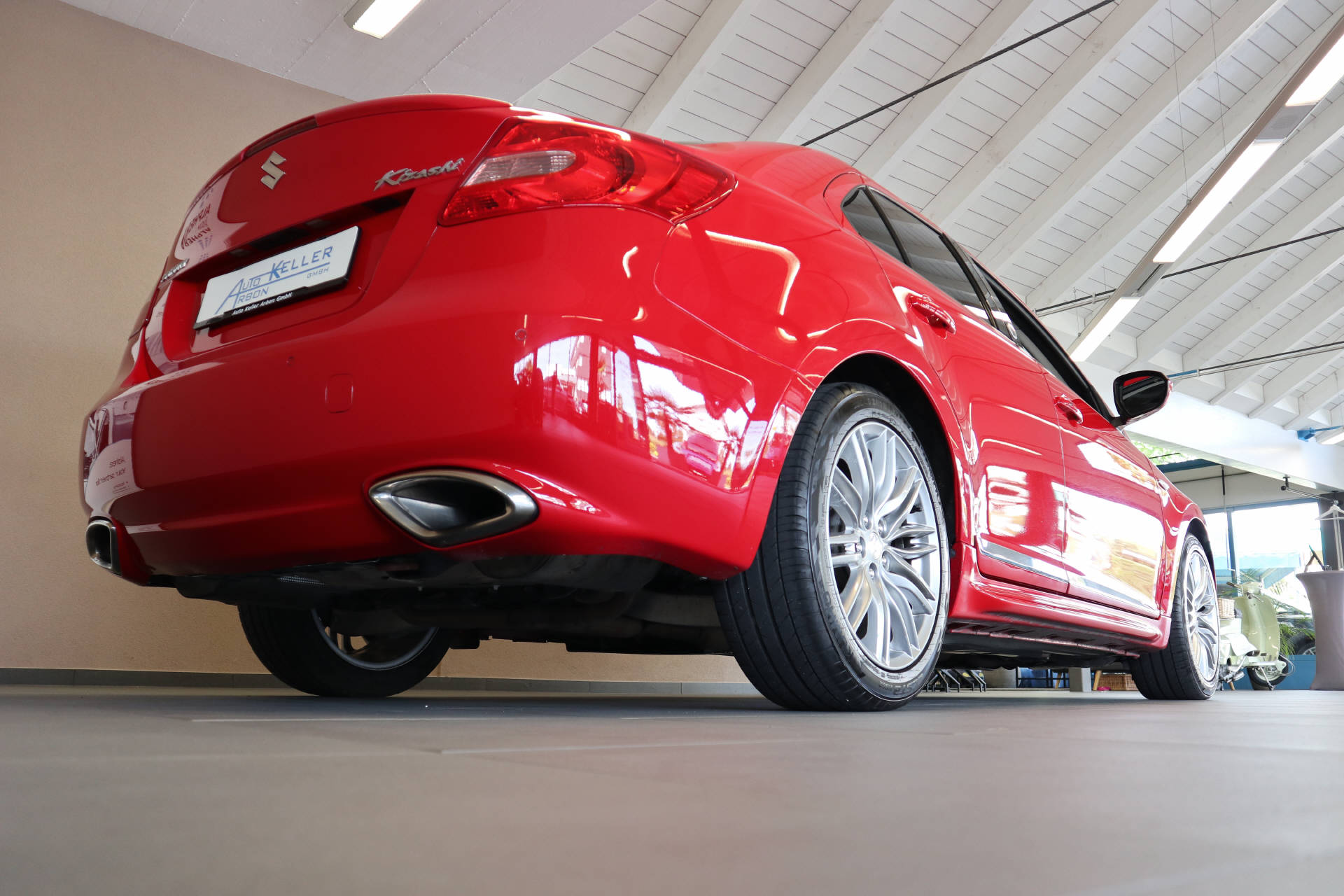 SUZUKI Kizashi 2.4 VVT Sport Indigo CVT 4x4-image-5