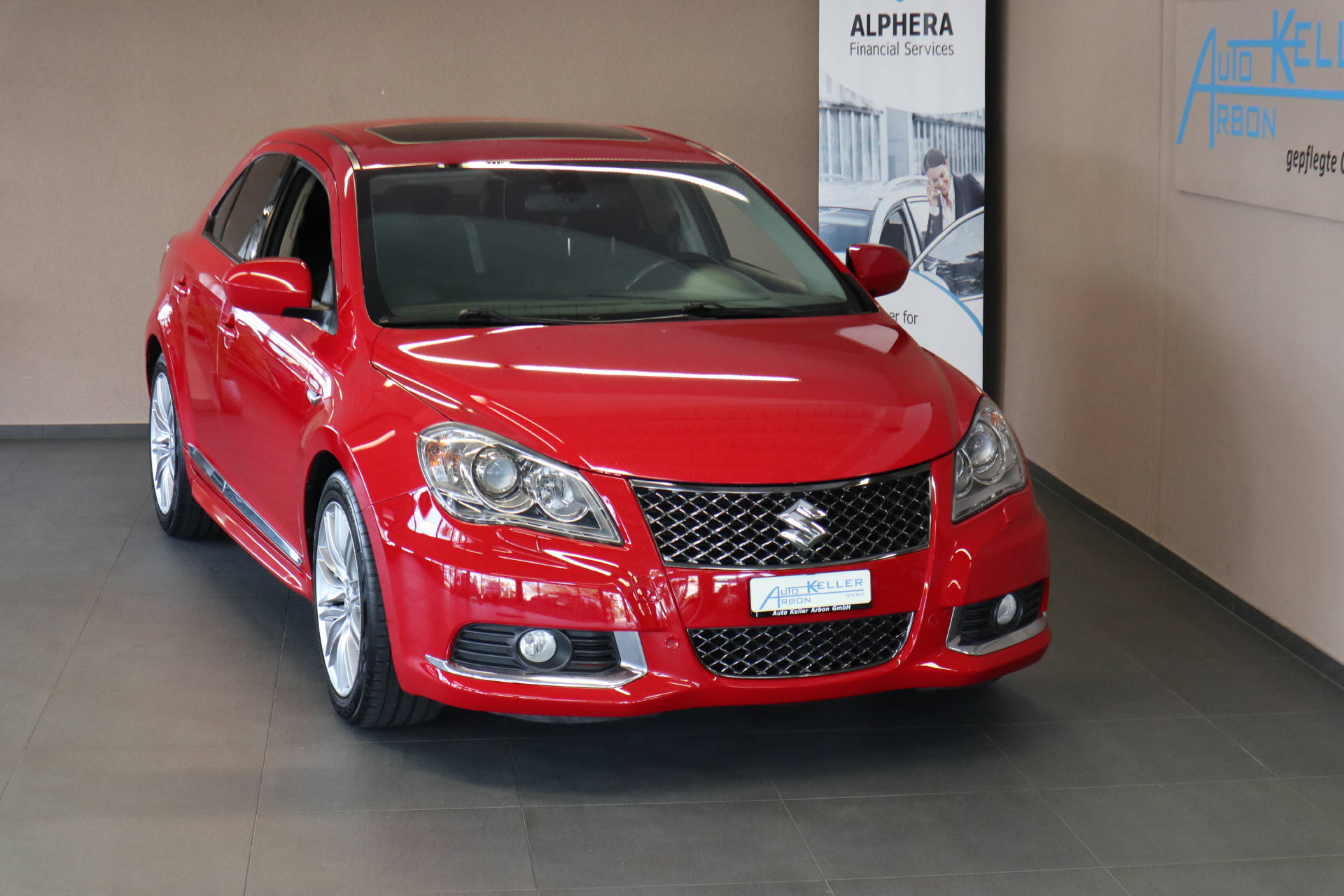 SUZUKI Kizashi 2.4 VVT Sport Indigo CVT 4x4-image-2