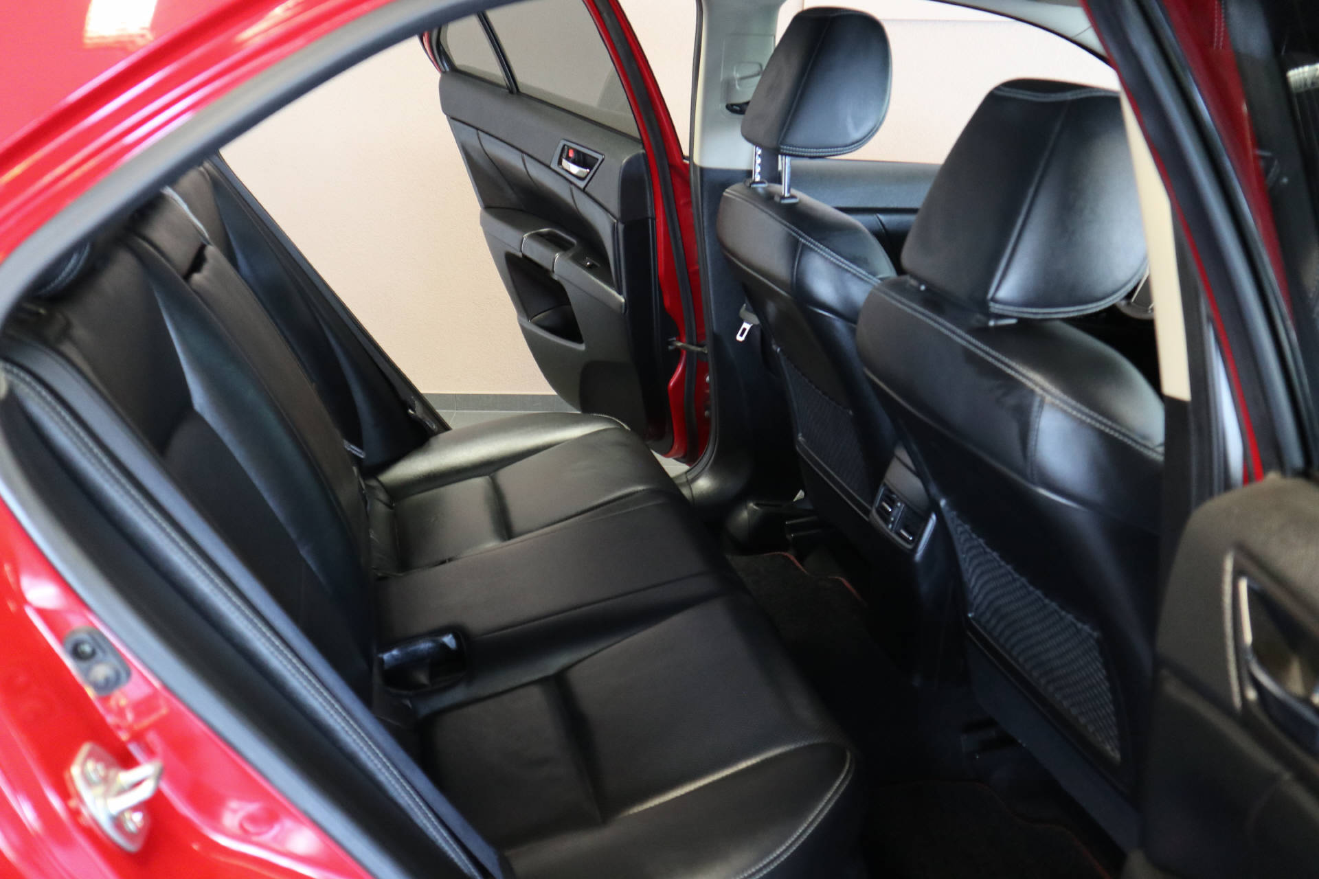 SUZUKI Kizashi 2.4 VVT Sport Indigo CVT 4x4-image-8
