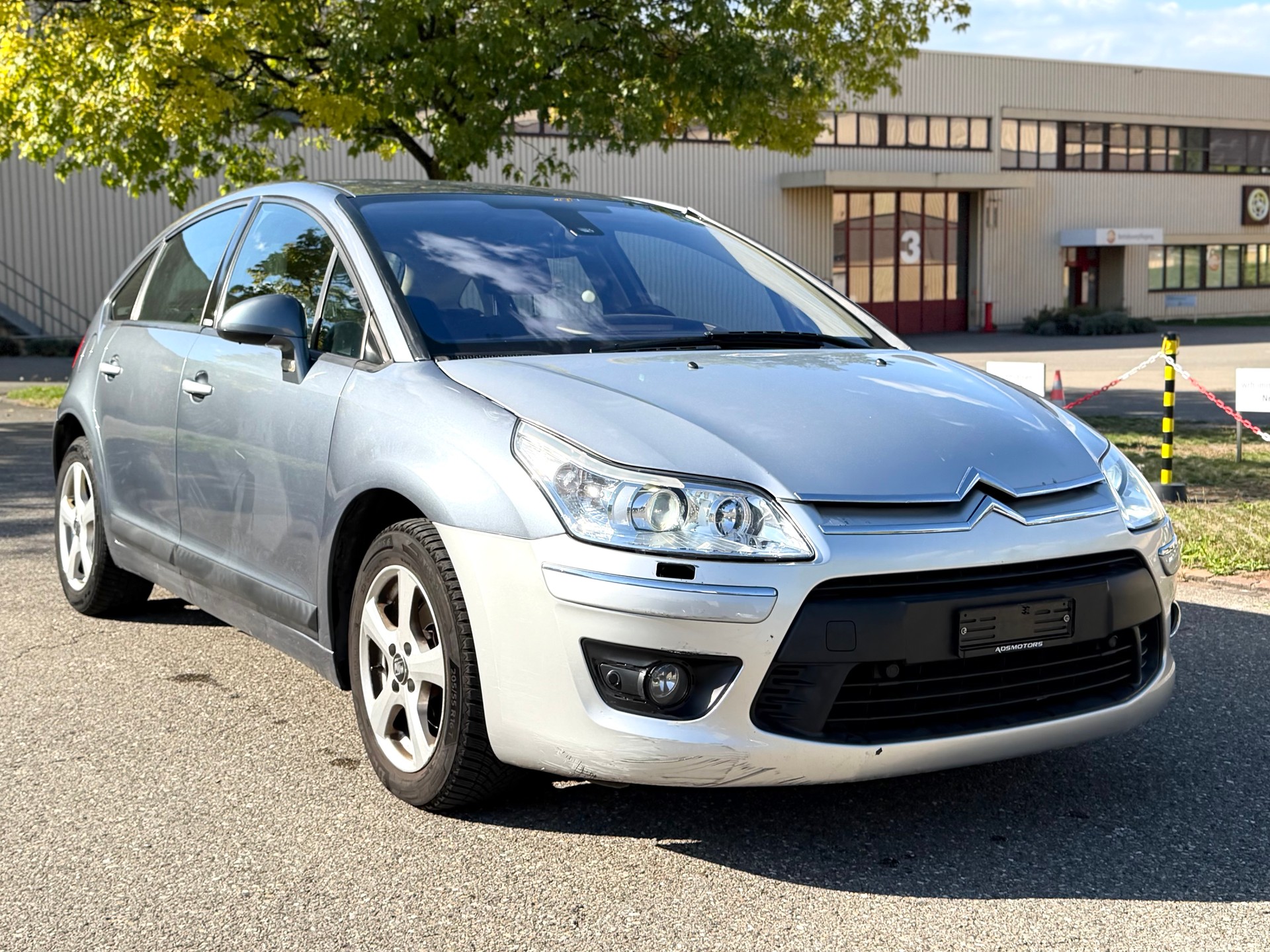 CITROEN C4 Berline 2.0i 16V VTR Automatic-image-2