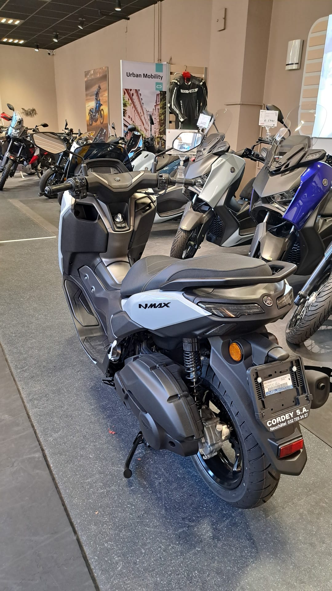 YAMAHA N-Max GPD 125 Tech Max-showroom-element-3