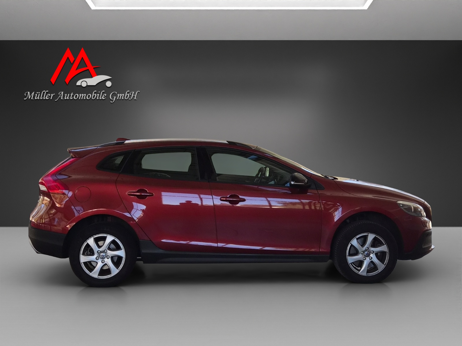 VOLVO V40 Cross Country T4 2.0 AWD Kinetic Geartronic-image-3