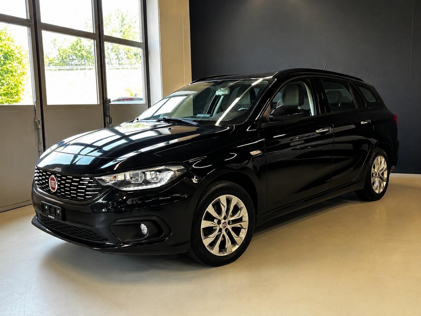 FIAT Tipo 1.6MJ Station Wagon Lounge DCT-image-8
