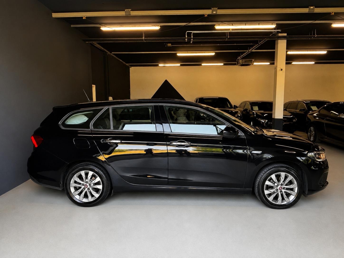 FIAT Tipo 1.6MJ Station Wagon Lounge DCT-image-6