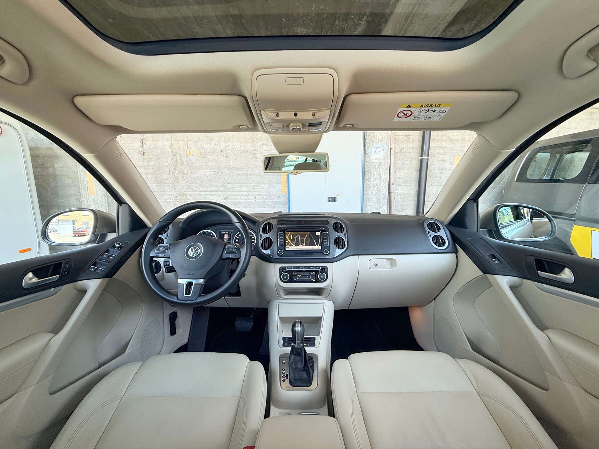 VW Tiguan 2.0 TSI R-Line Design 4Motion DSG-image-15