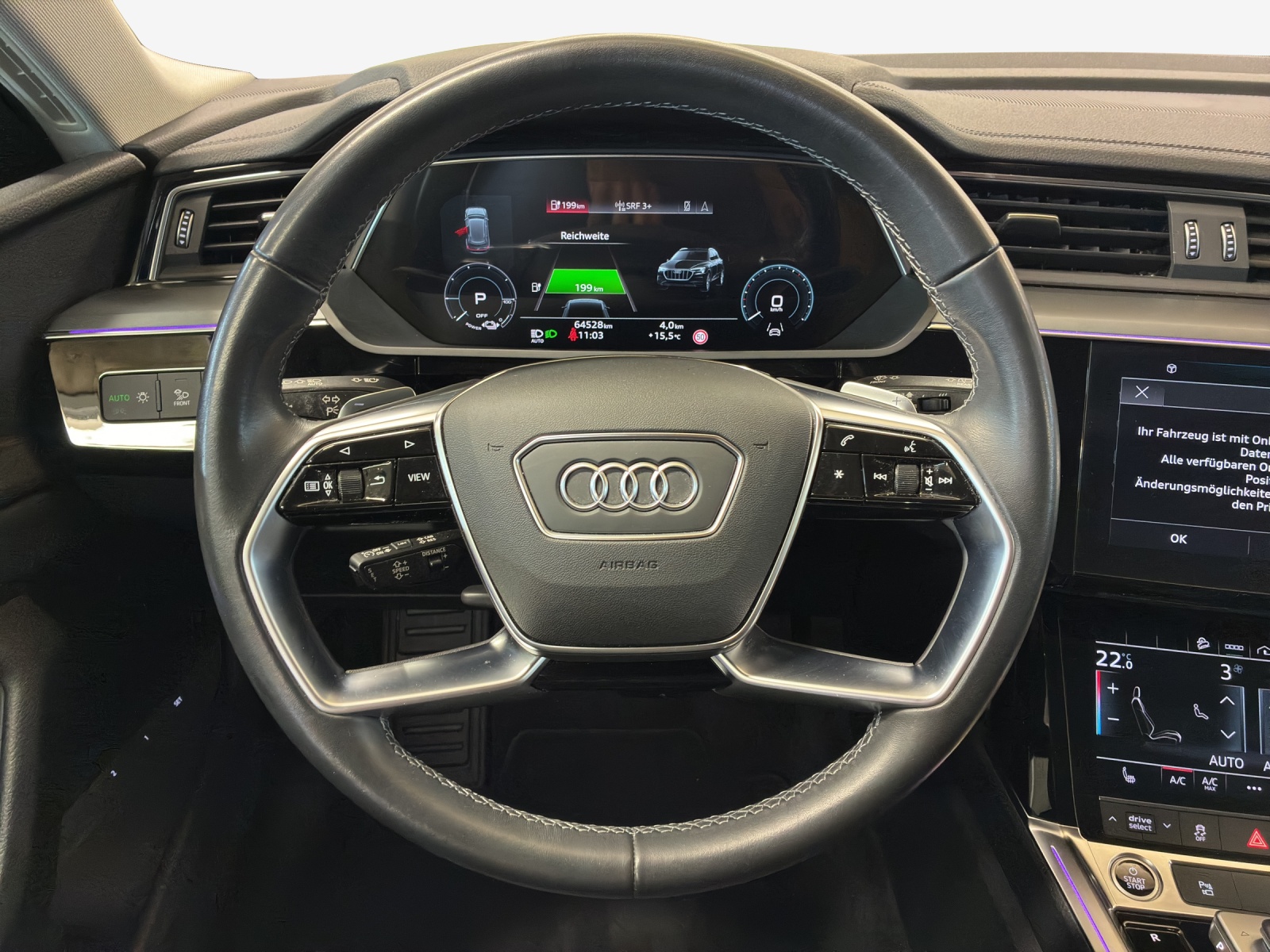 AUDI Q8 55 e-tron S line quattro-image-9