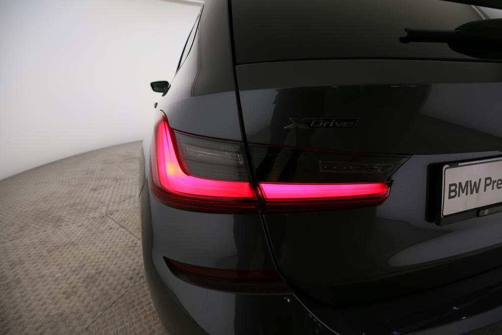 BMW M340i xDrive Touring-image-17