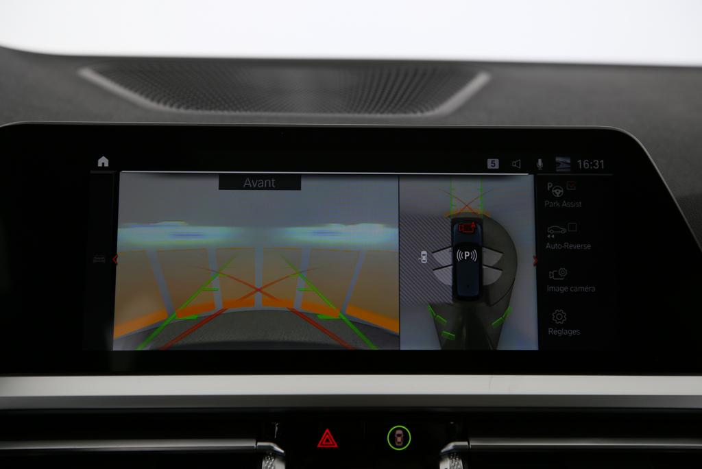 BMW M340i xDrive Touring-image-9