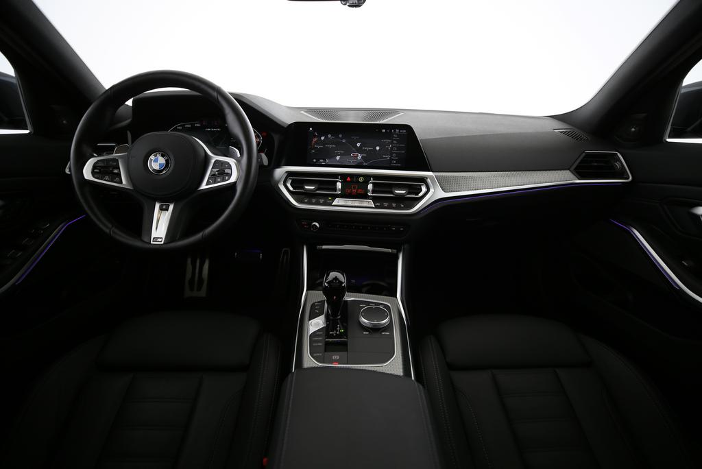 BMW M340i xDrive Touring-image-4