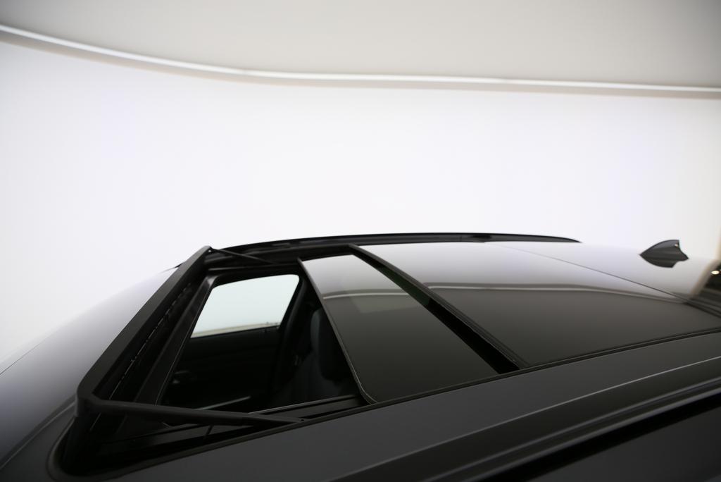 BMW M340i xDrive Touring-image-14
