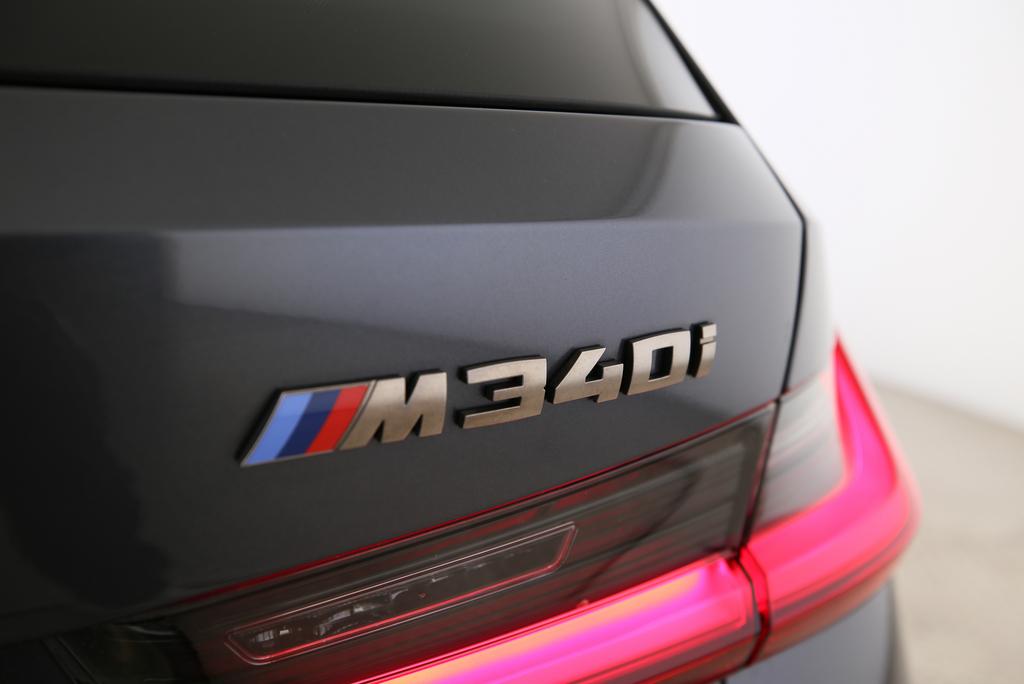 BMW M340i xDrive Touring-image-18