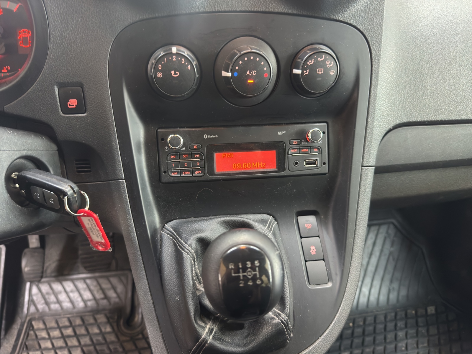 MERCEDES-BENZ Citan 111 CDI EL Mixto Euro 6-image-9