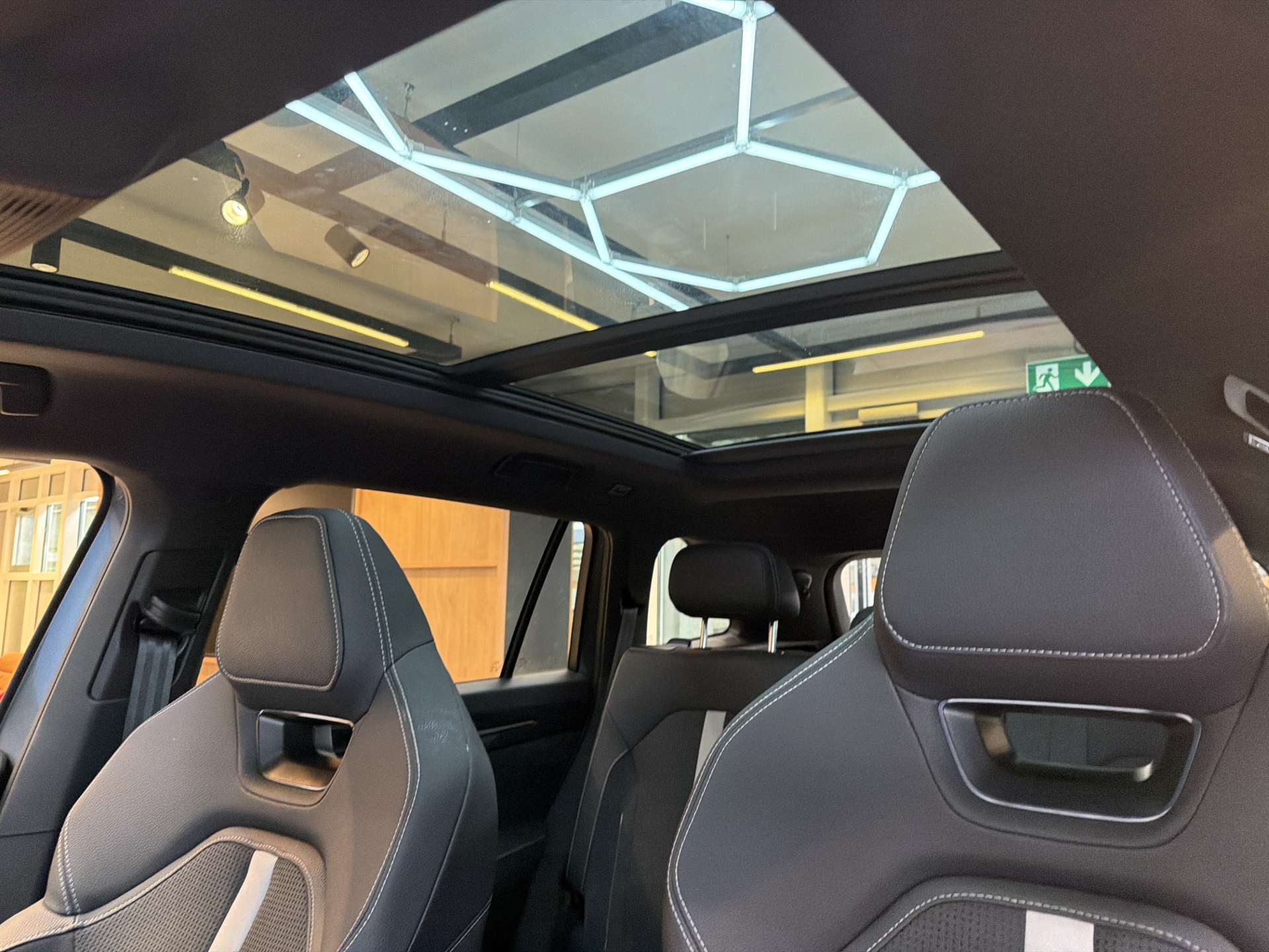 SKODA Kodiaq 2.0 TDI Sportline 7-Plätzer DSG-Automat-image-14