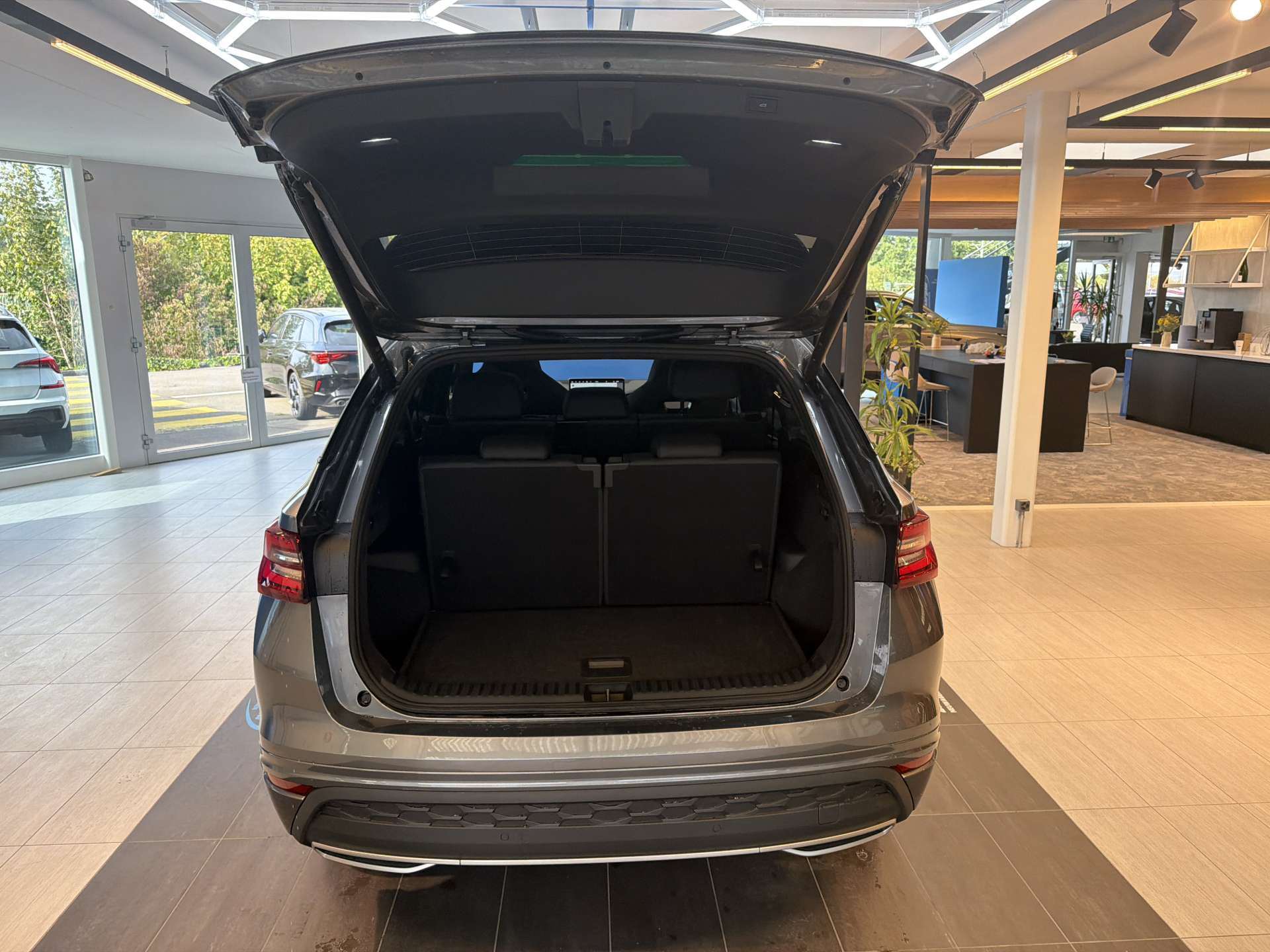 SKODA Kodiaq 2.0 TDI Sportline 7-Plätzer DSG-Automat-image-7