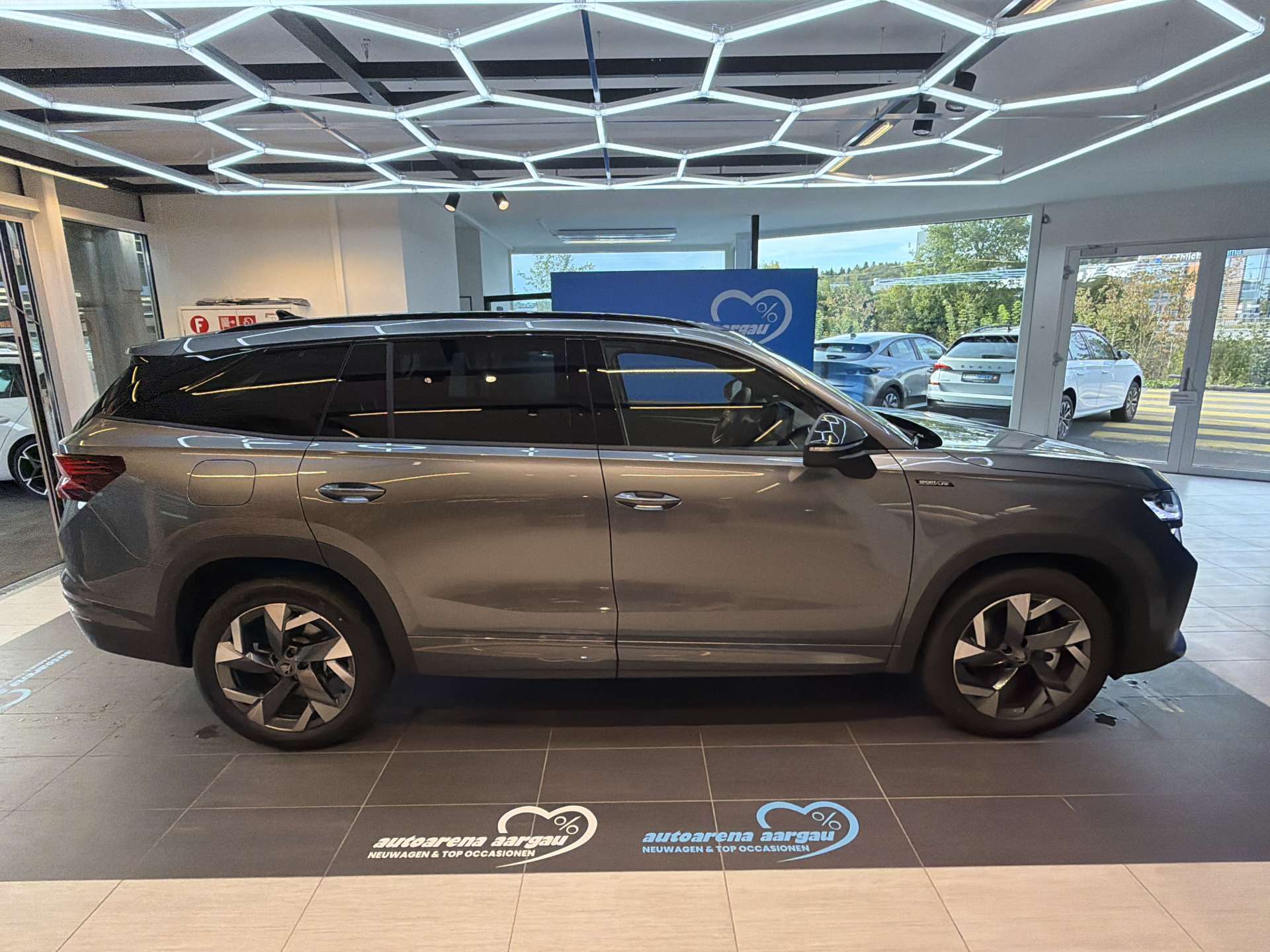 SKODA Kodiaq 2.0 TDI Sportline 7-Plätzer DSG-Automat-image-11