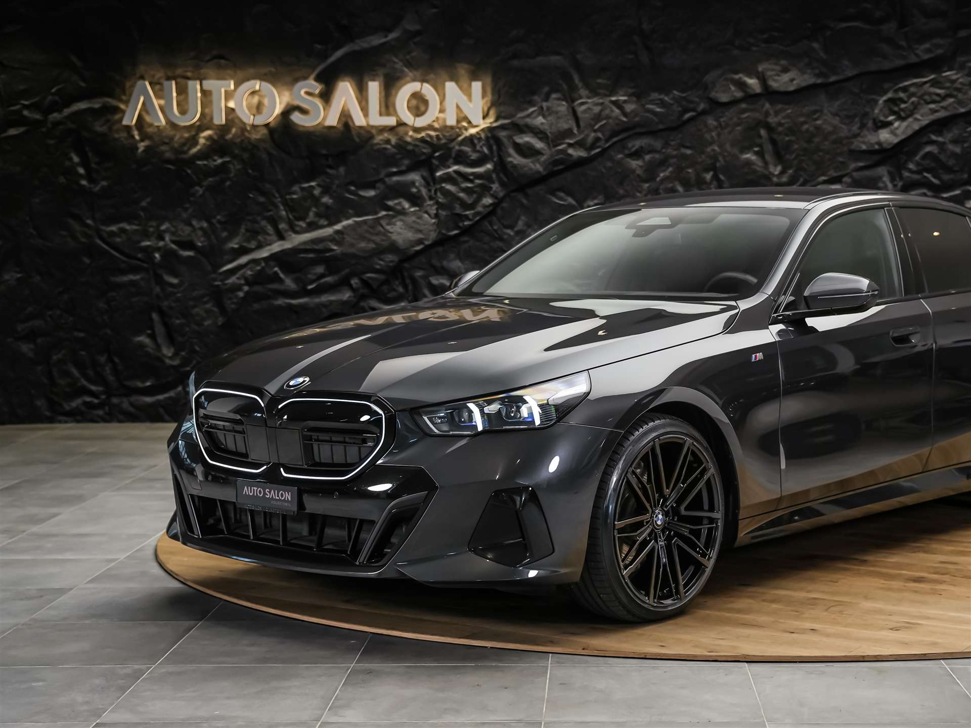 BMW 520i M Sport Steptronic *Werksgarantie*21" Felgen*ICONIC GLOW*-image-15