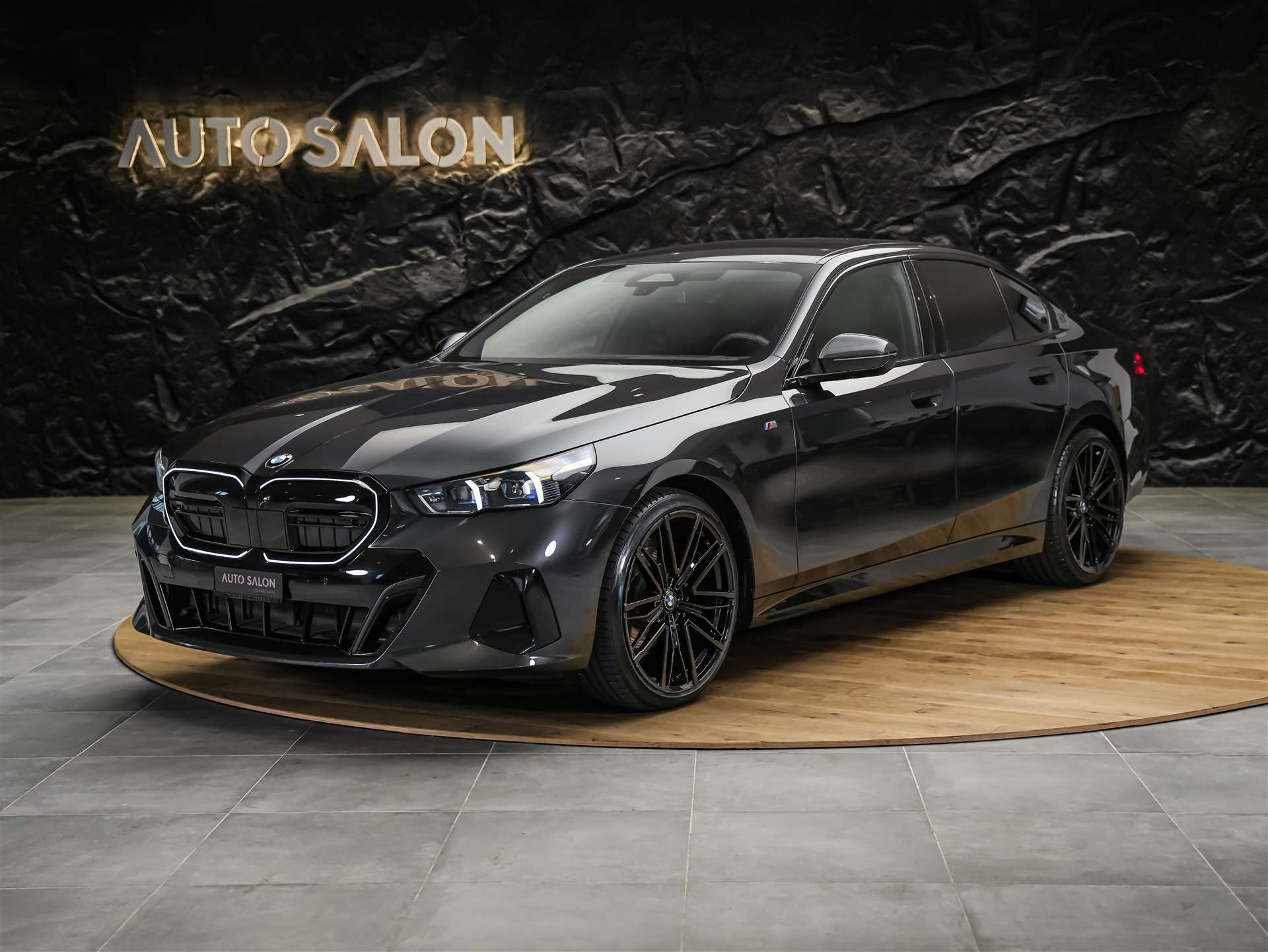 BMW 520i 48V M Sport Steptronic *ICONIC GLOW*Werksgarantie*21" Felgen*Sitzlüftung*-image-1