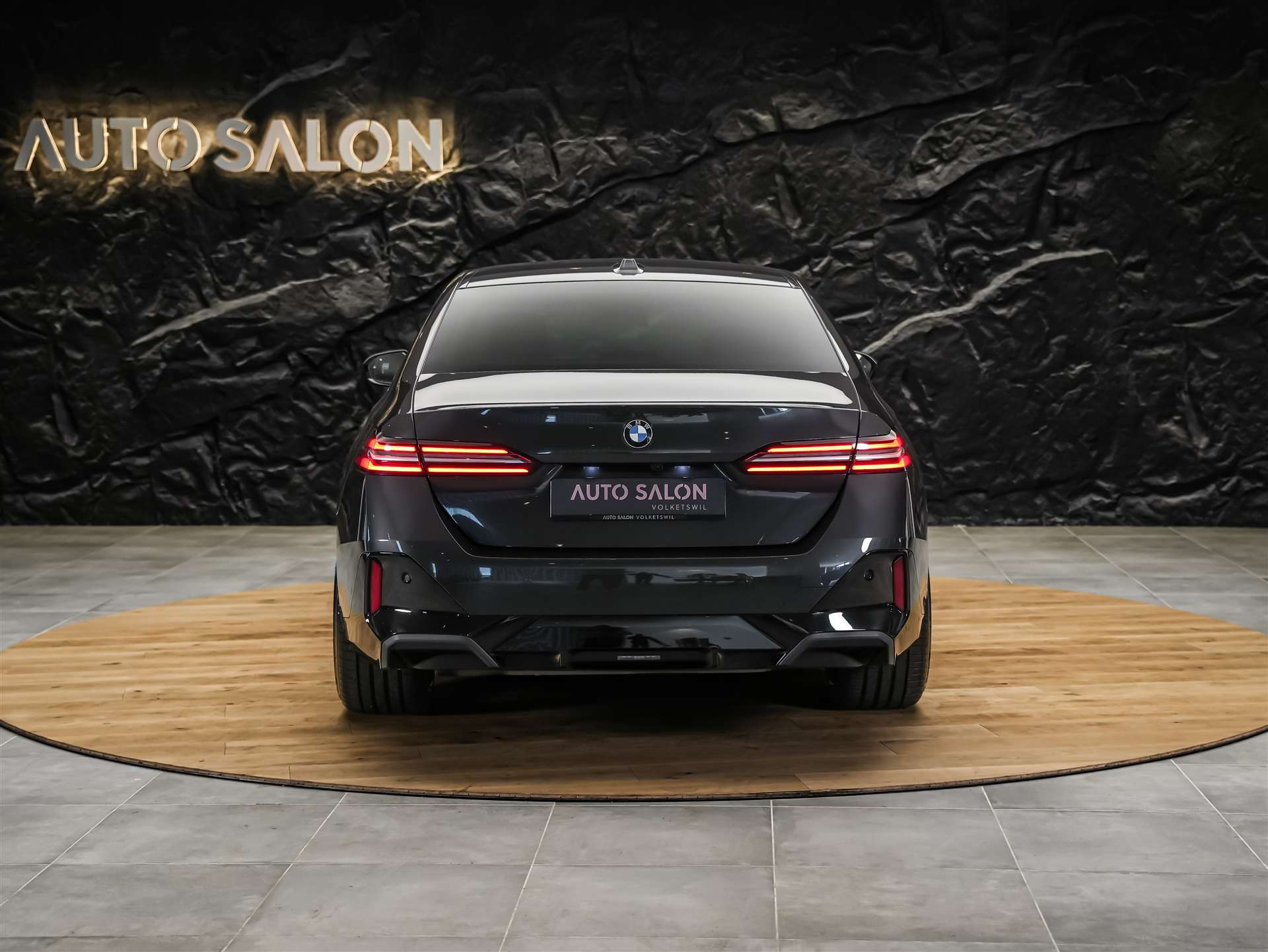 BMW 520i 48V M Sport Steptronic *ICONIC GLOW*Werksgarantie*21" Felgen*Sitzlüftung*-image-4