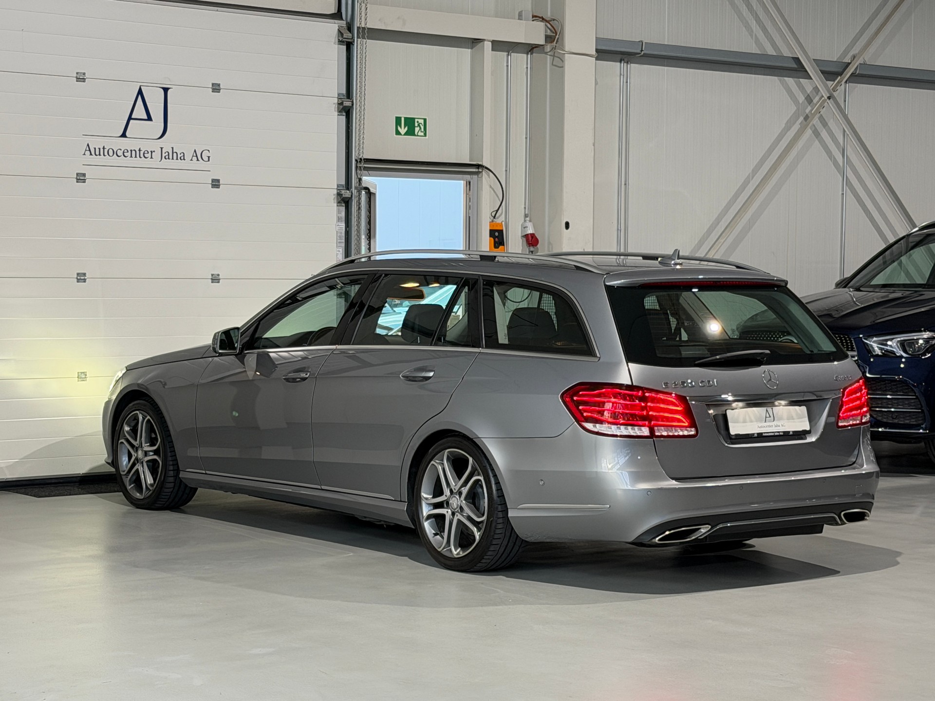 MERCEDES-BENZ E 250 CDI Avantgarde 4Matic 7G-Tronic (CH)-image-16