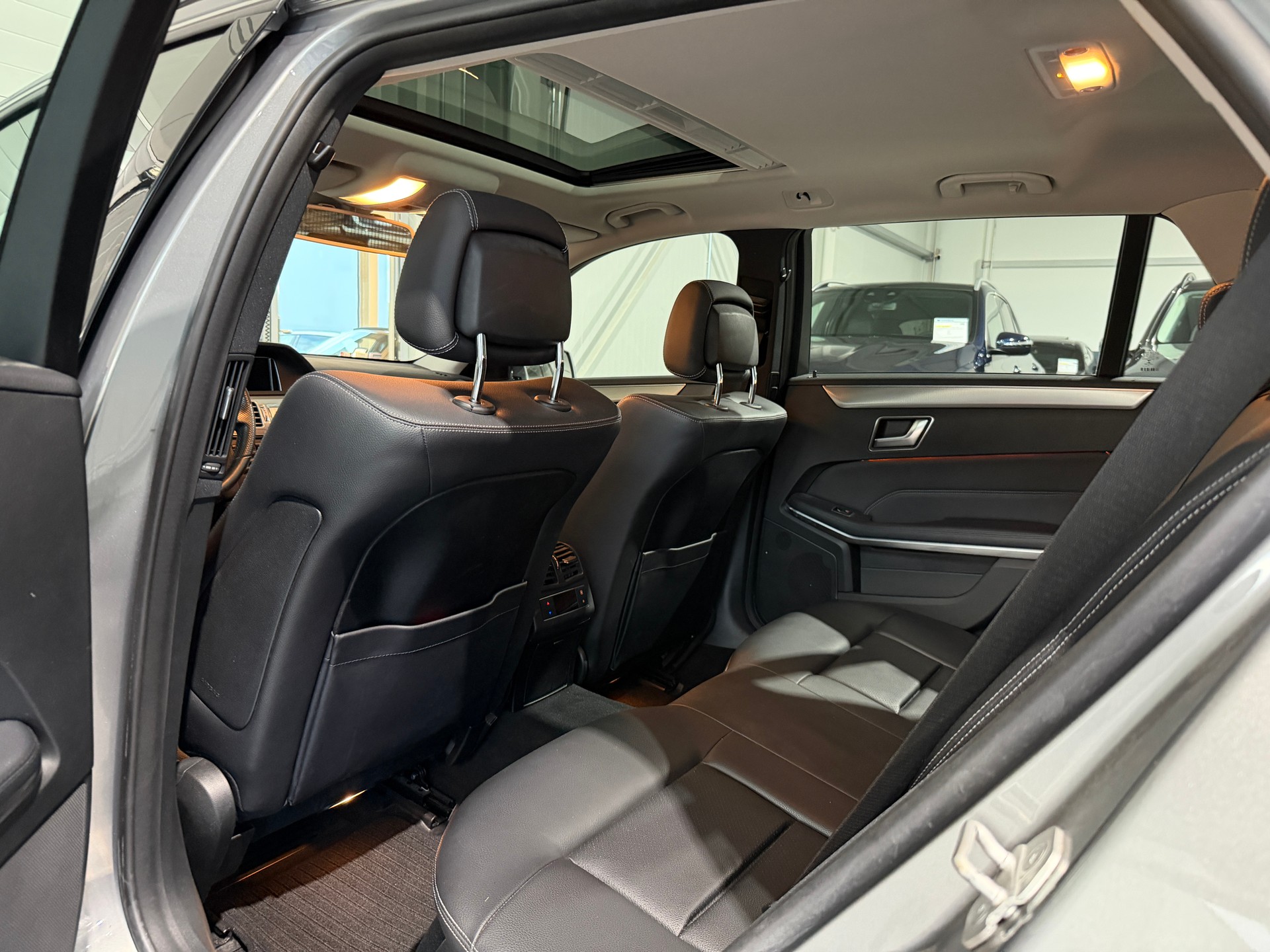 MERCEDES-BENZ E 250 CDI Avantgarde 4Matic 7G-Tronic (CH)-image-14