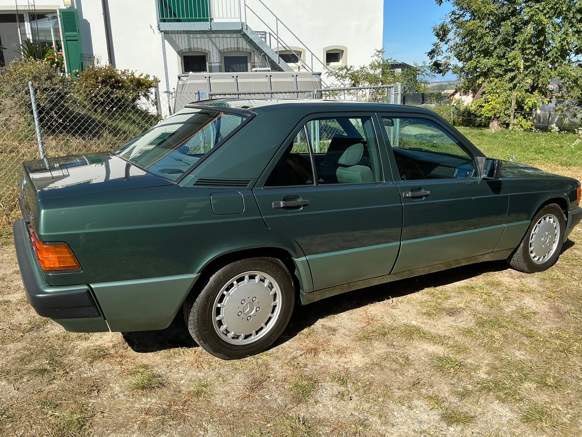 MERCEDES-BENZ 190 D 2.5-image-15