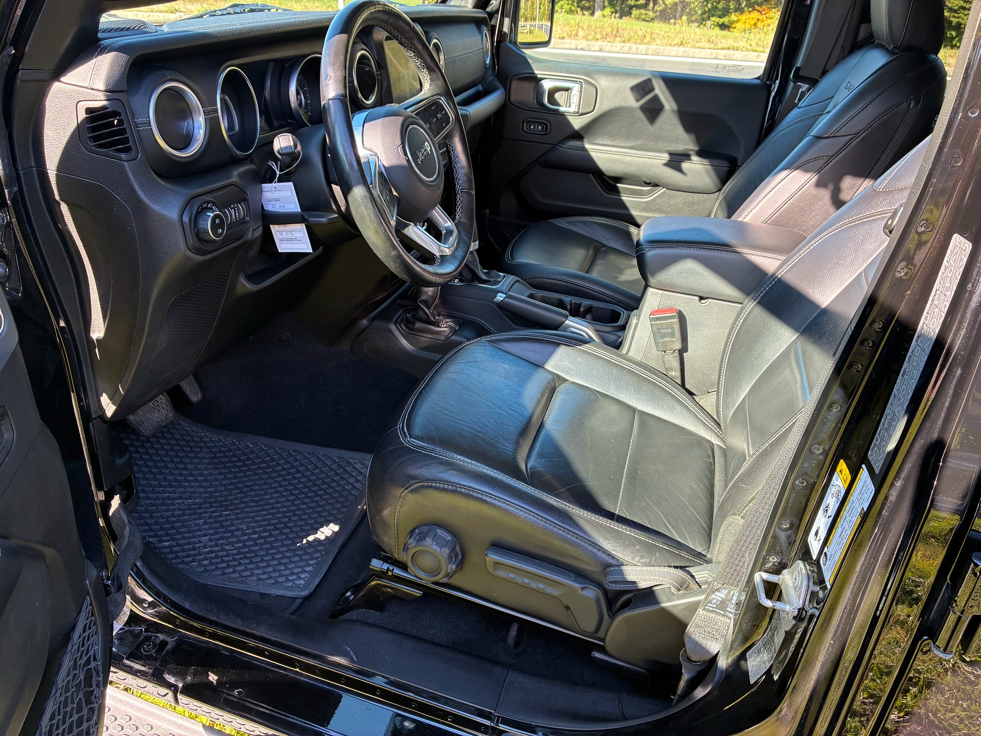 JEEP Wrangler 2.0 Unlimited Sahara Automatic-image-10